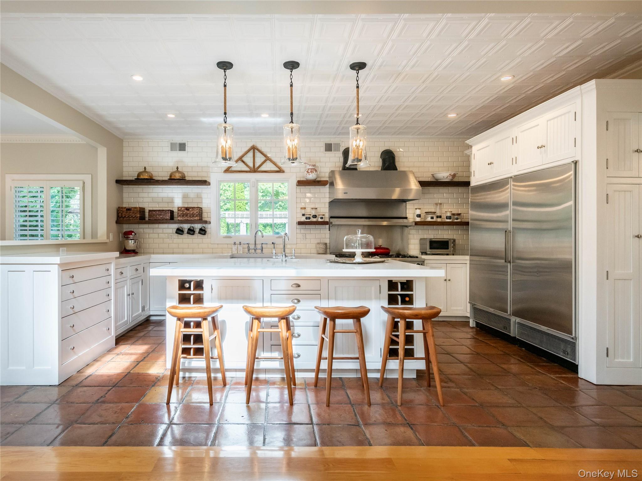 1054 Plandome Road, Manhasset, NY 11030