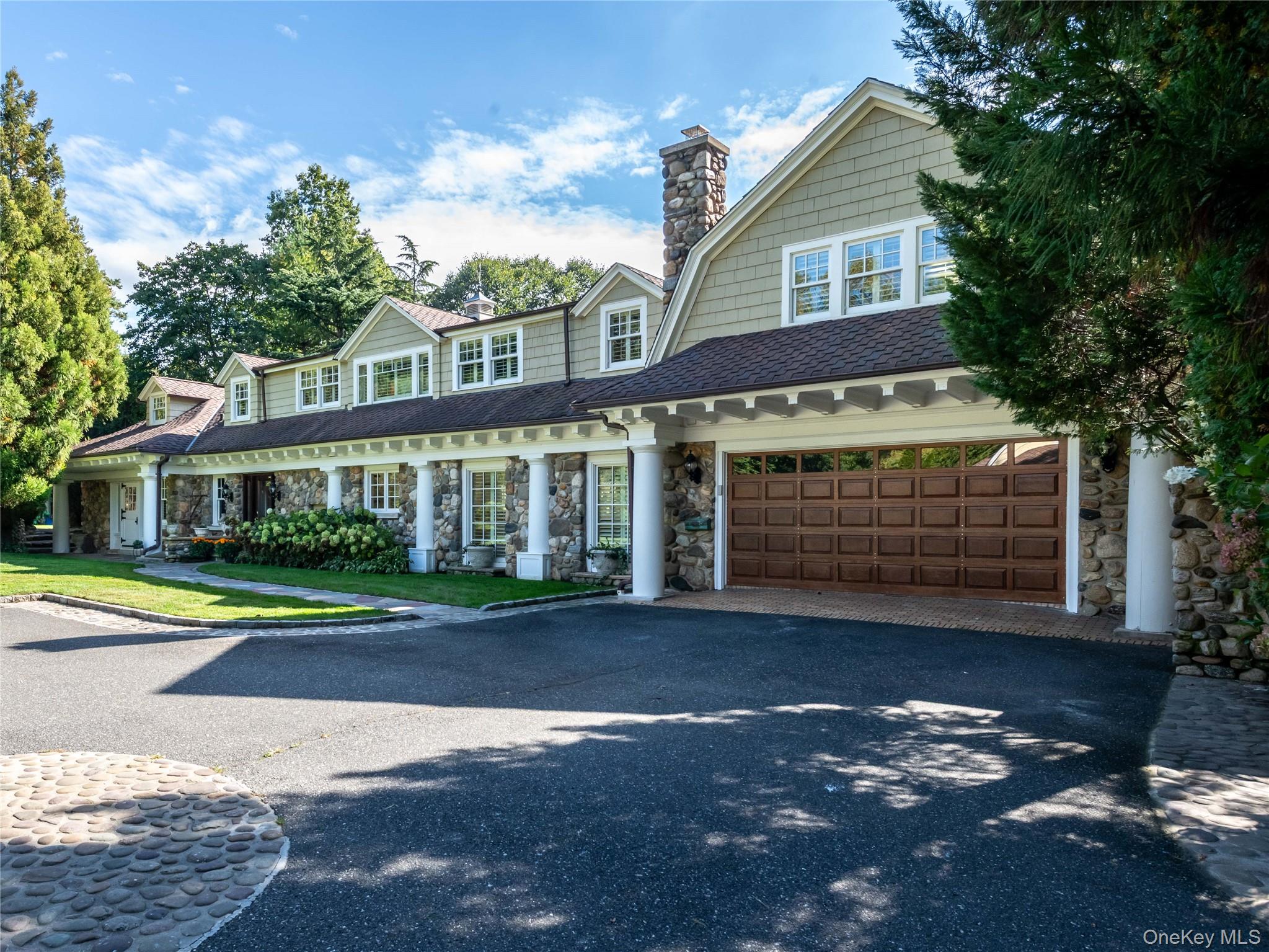 1054 Plandome Road, Manhasset, NY 11030