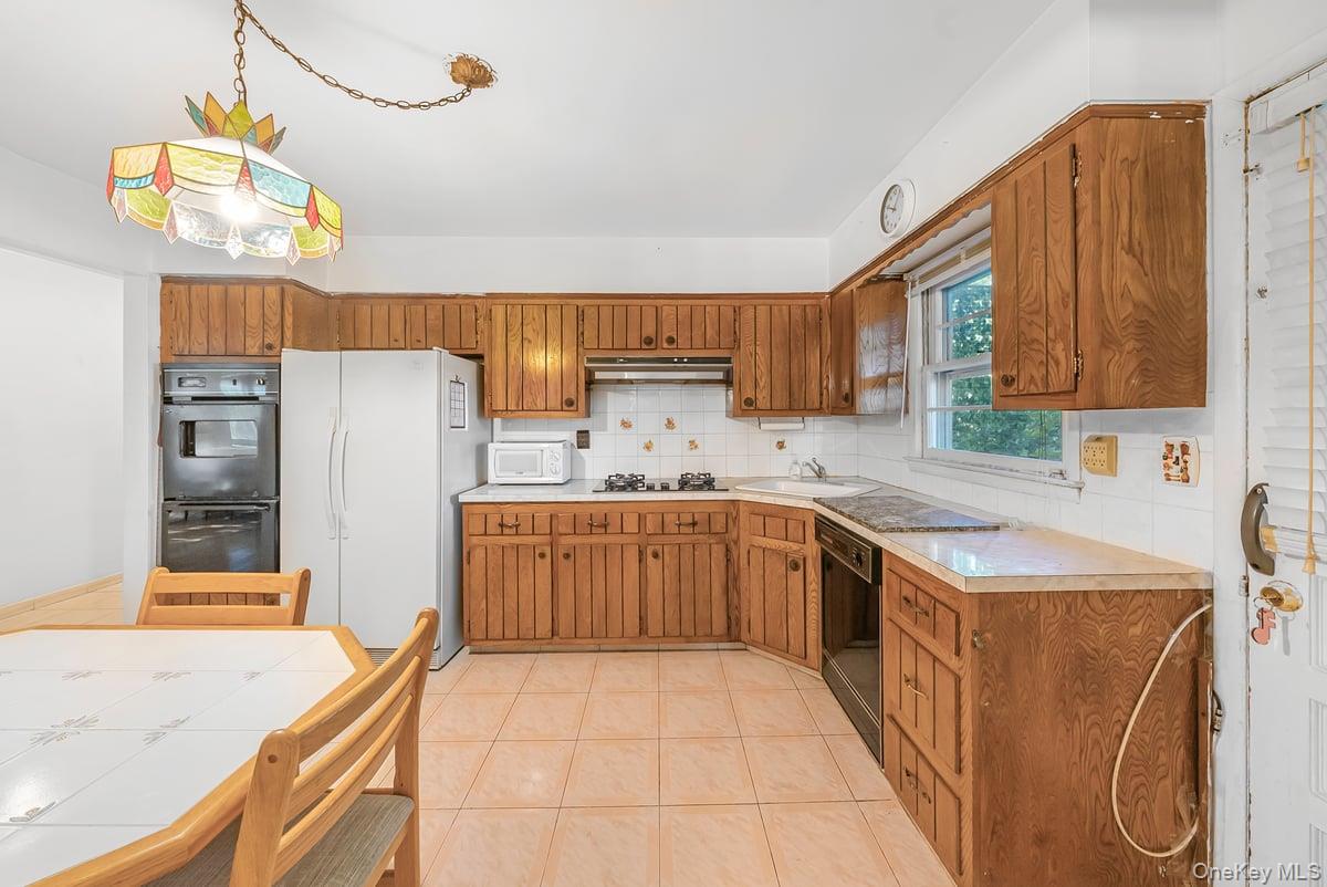 15 Stevens Avenue, Yonkers, NY 10704