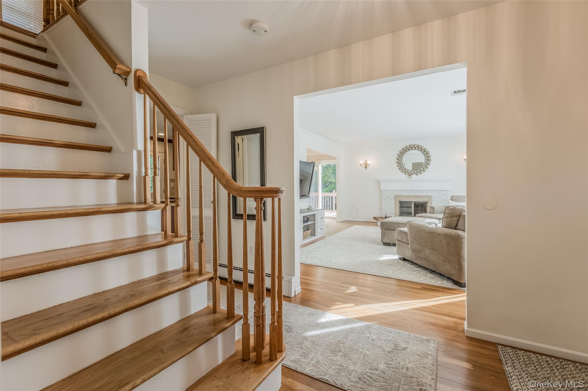 7 Carriage Lane, Setauket, NY 11733