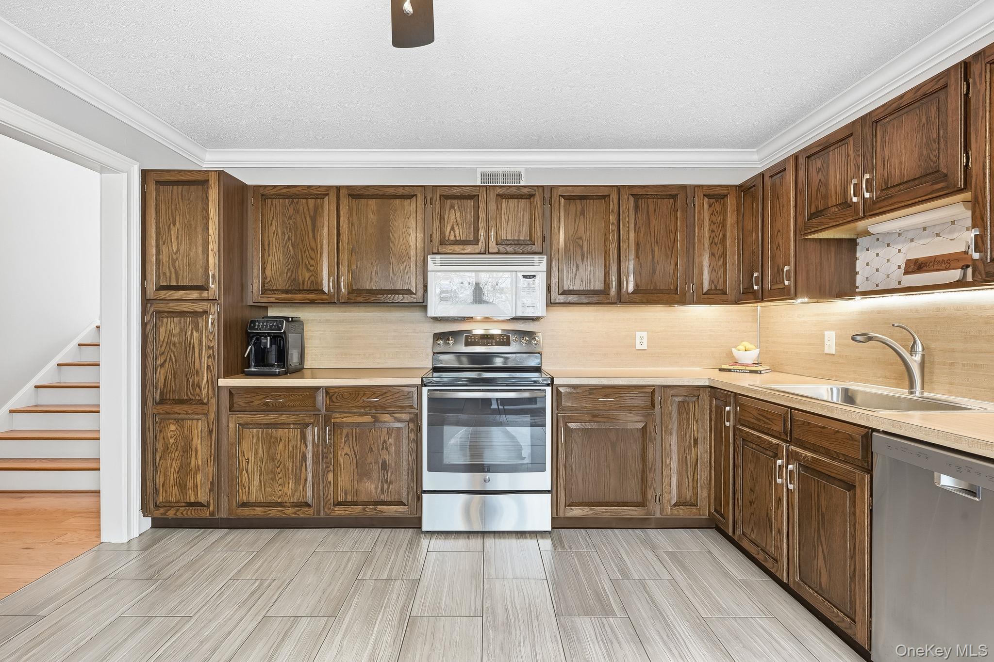 349 Heritage Hills # B, Somers, NY 10589