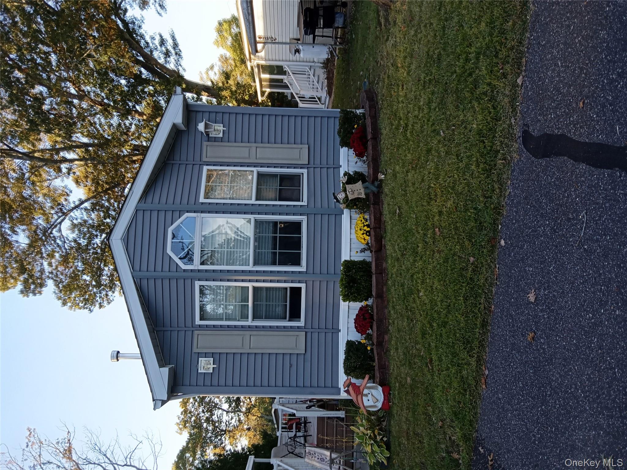 1661 OLD COUNTRY # 69, Riverhead, NY 11901