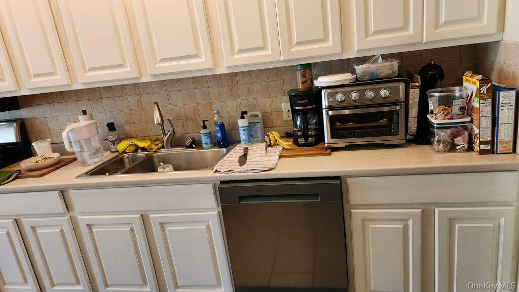 292 Main Street, Huntington, NY 11743