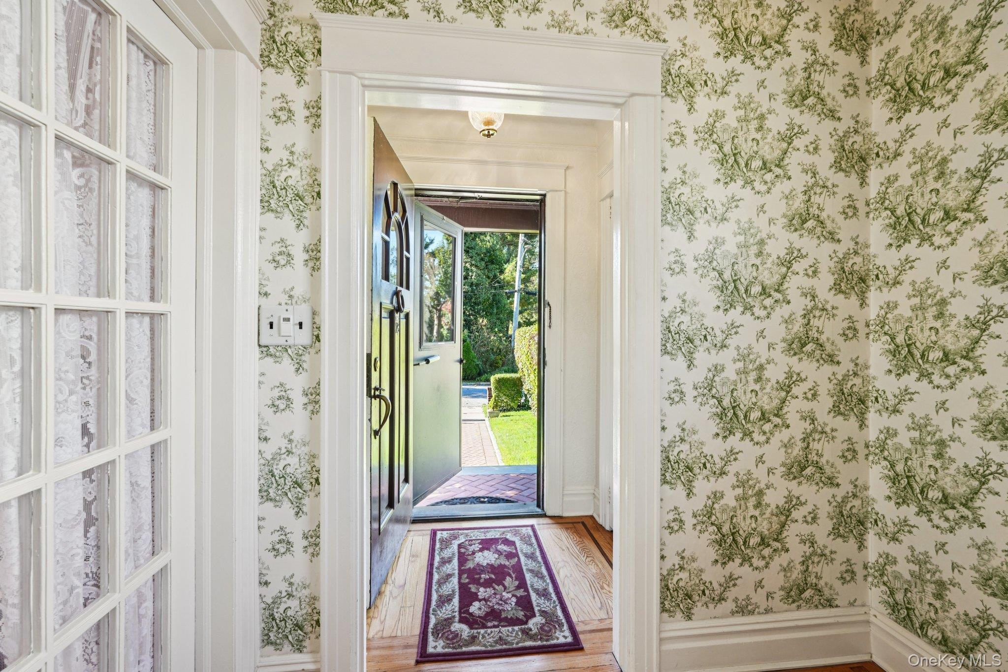 18 Chippewa Road, Yonkers, NY 10710