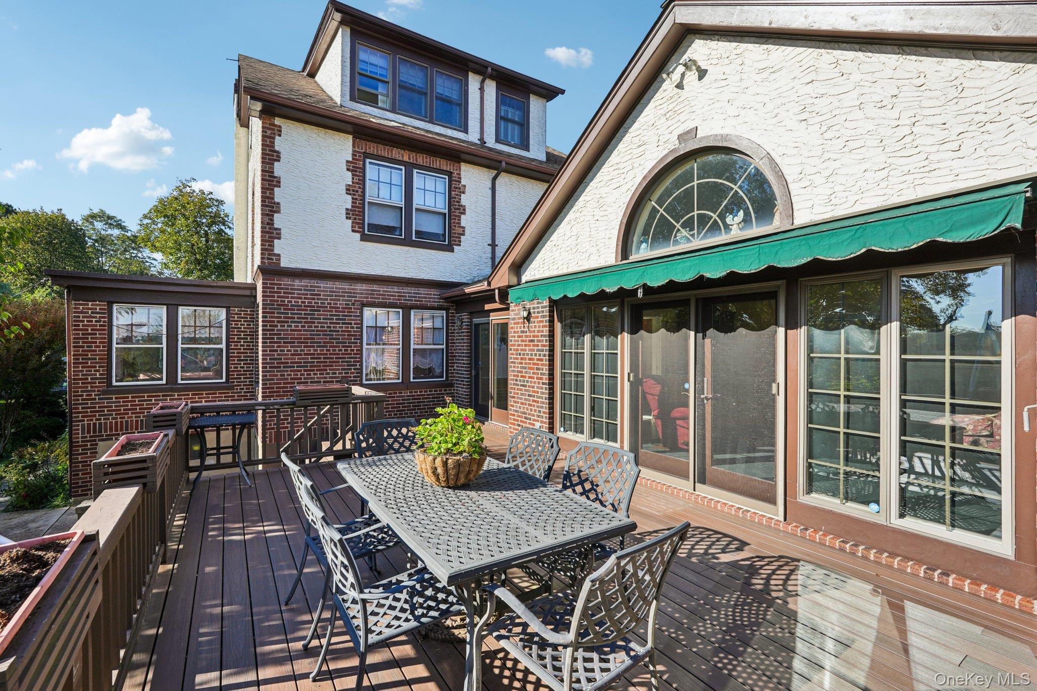 18 Chippewa Road, Yonkers, NY 10710