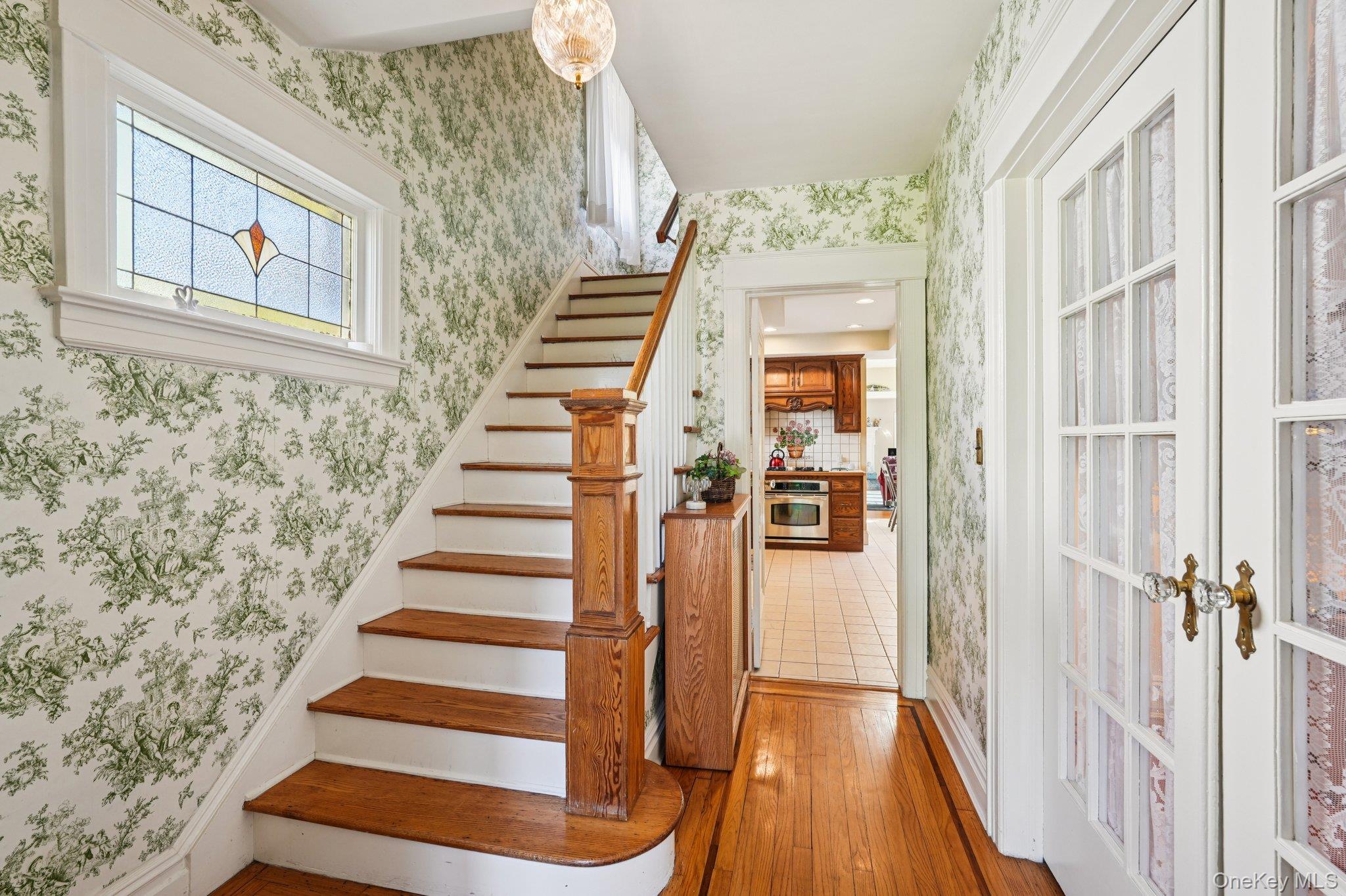 18 Chippewa Road, Yonkers, NY 10710