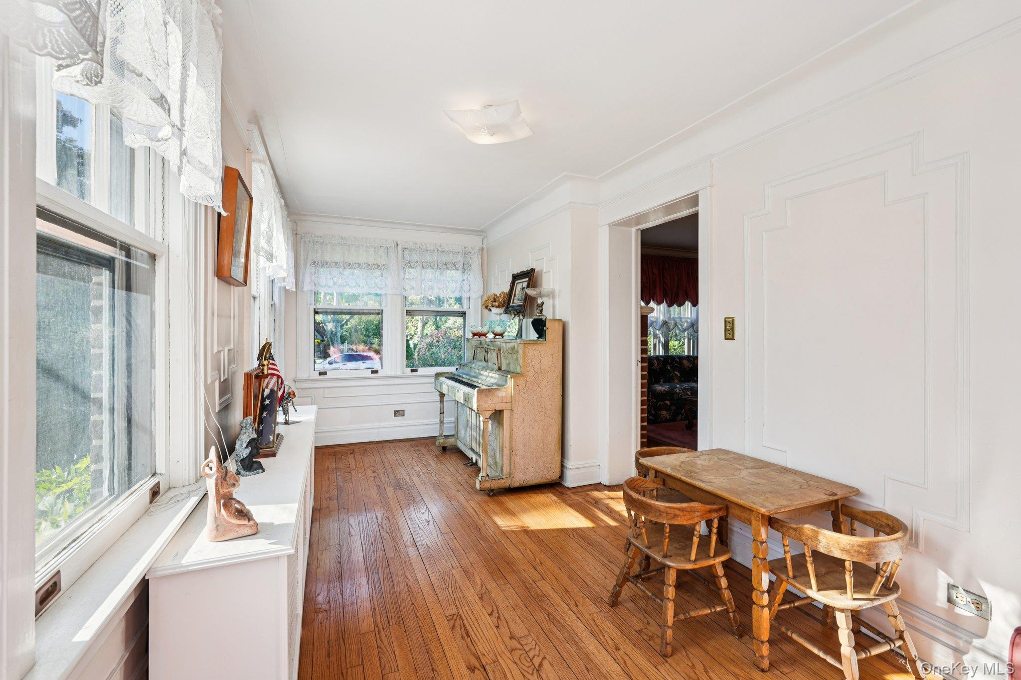 18 Chippewa Road, Yonkers, NY 10710