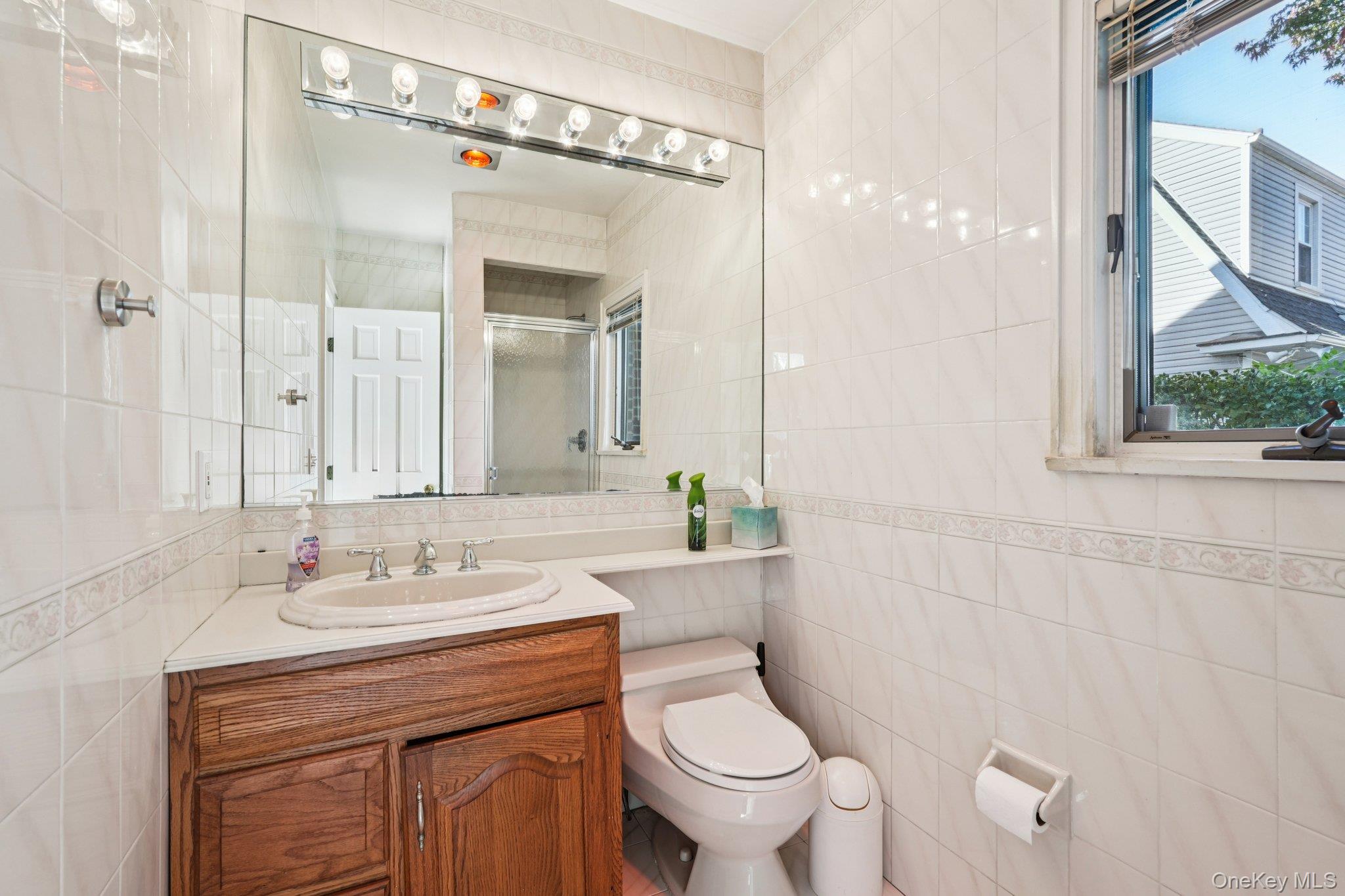 18 Chippewa Road, Yonkers, NY 10710