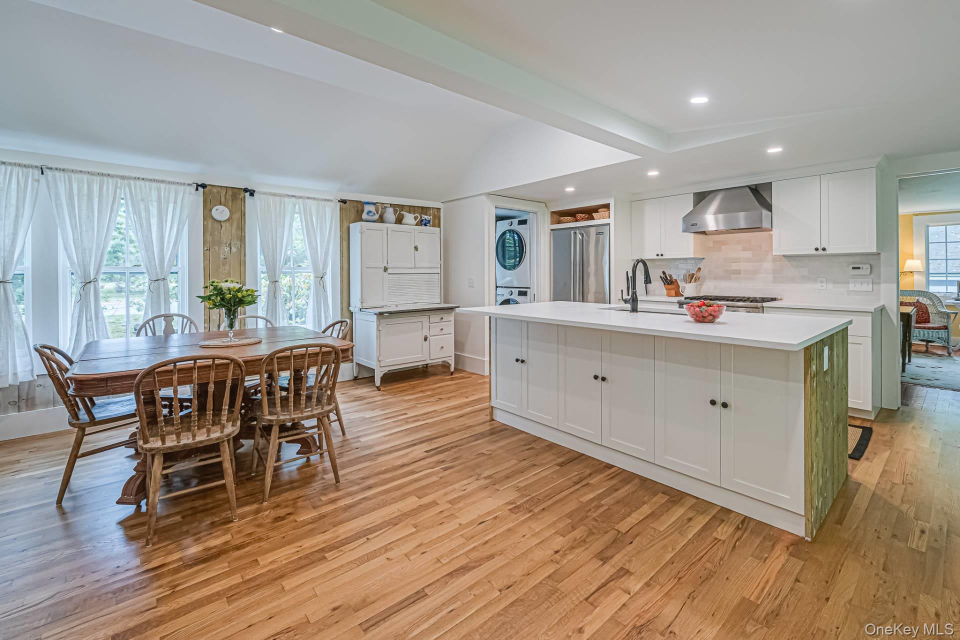 2 Turtle Pond Road, Southampton, NY 11968