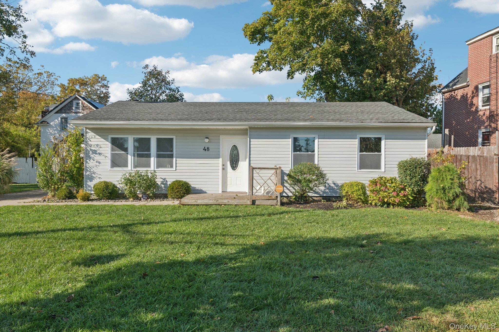 48 Center Avenue, Bay Shore, NY 11706