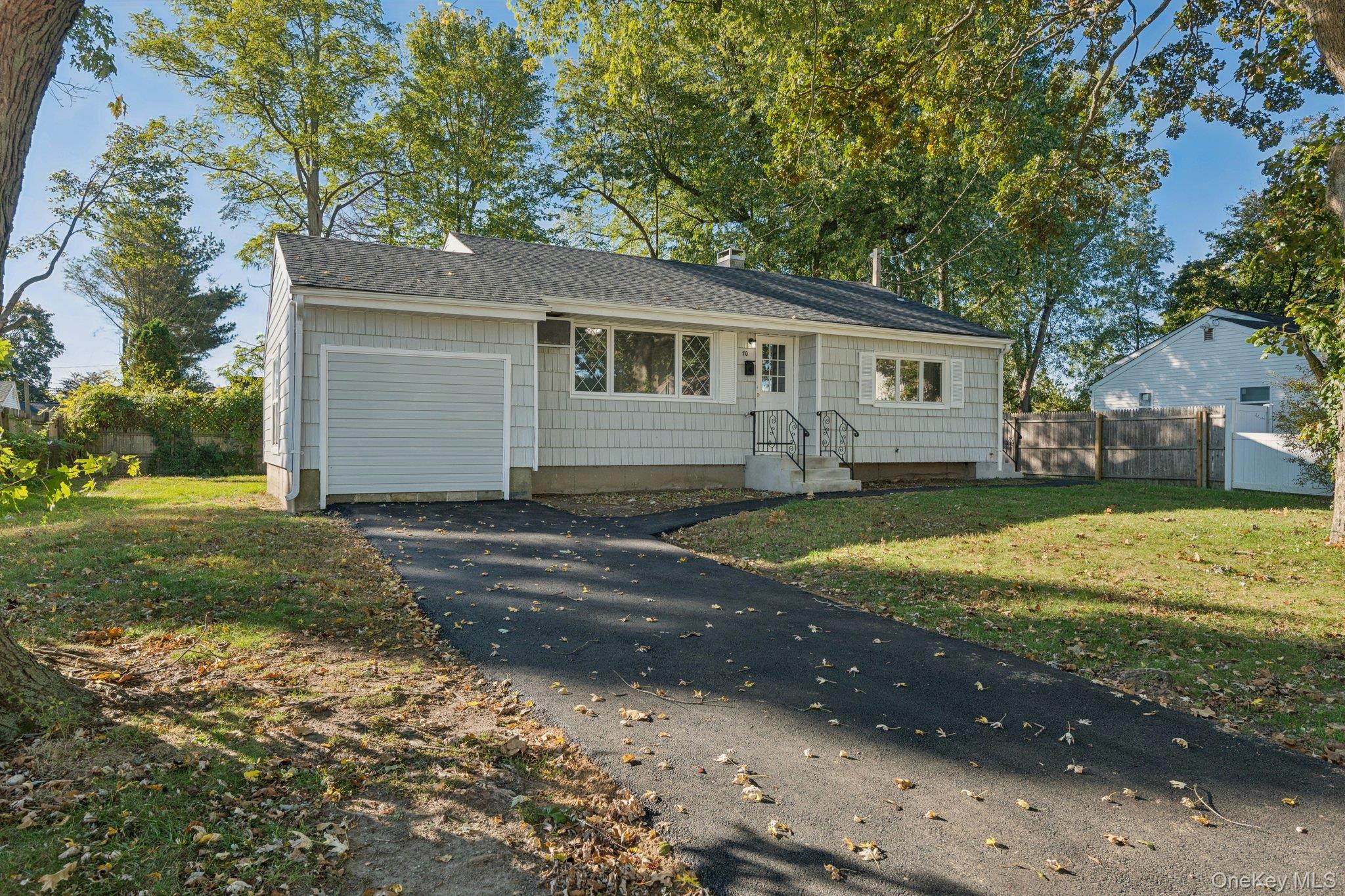 70 Heyward Street, Brentwood, NY 11717