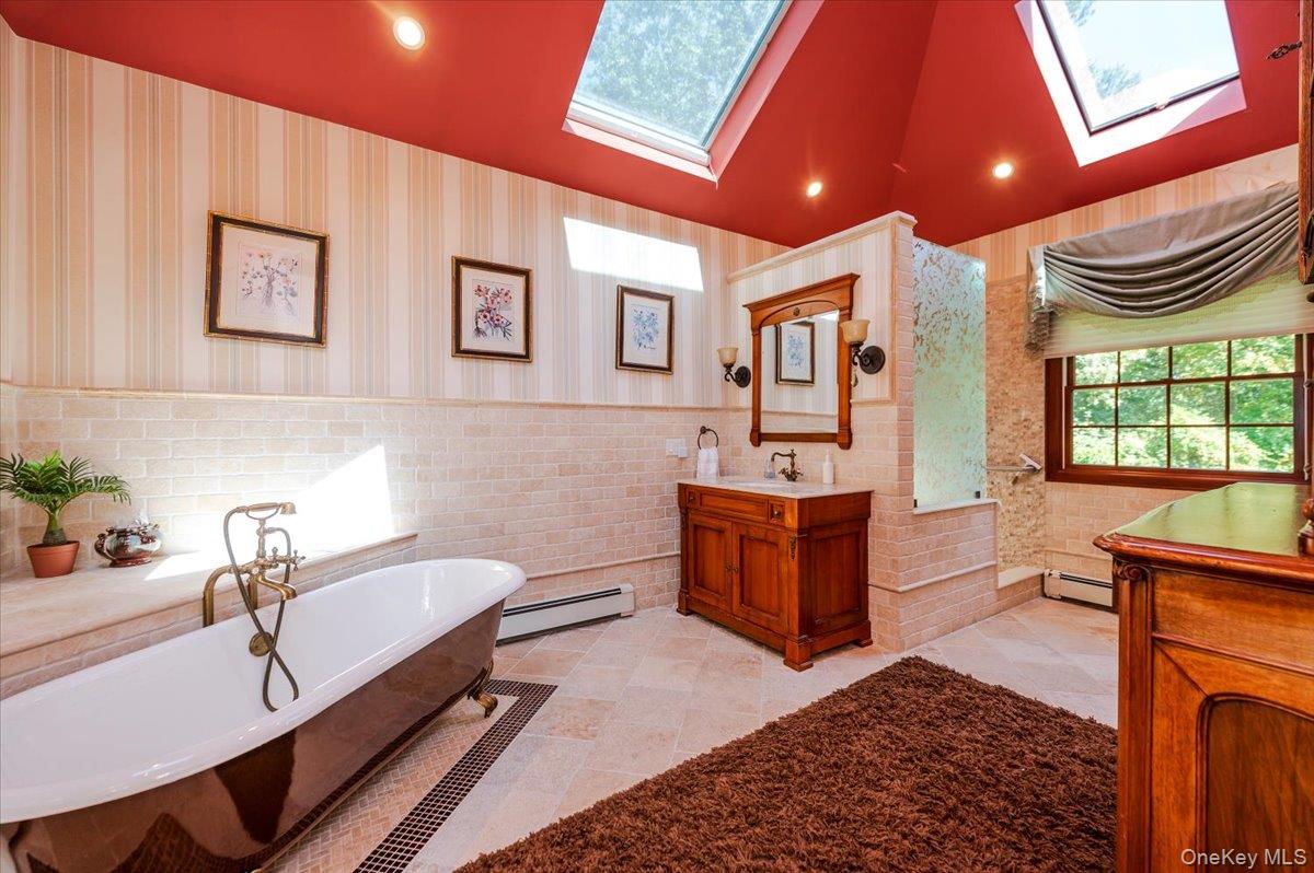 155 Jennings Road, Cold Spring Harbor, NY 11724