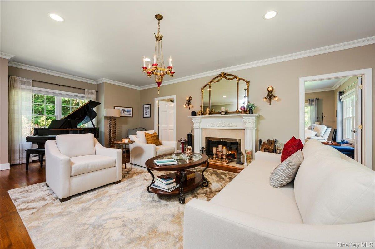 155 Jennings Road, Cold Spring Harbor, NY 11724