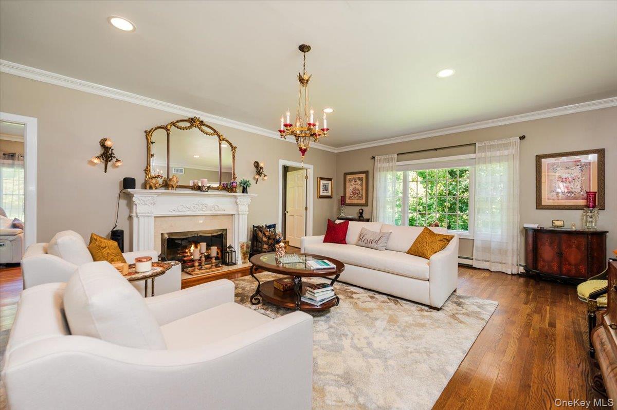 155 Jennings Road, Cold Spring Harbor, NY 11724