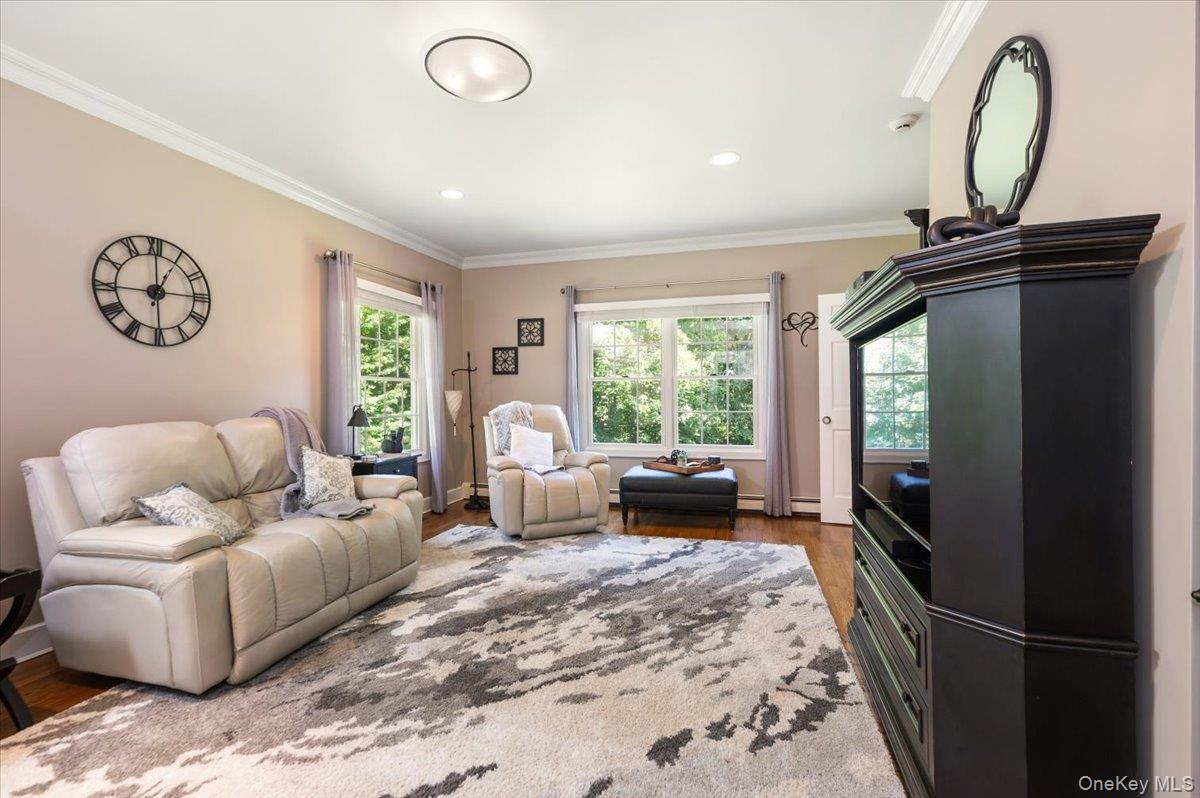 155 Jennings Road, Cold Spring Harbor, NY 11724