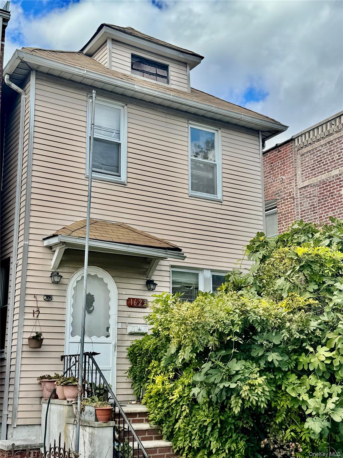 1623 Edison Avenue, Bronx, NY 10461