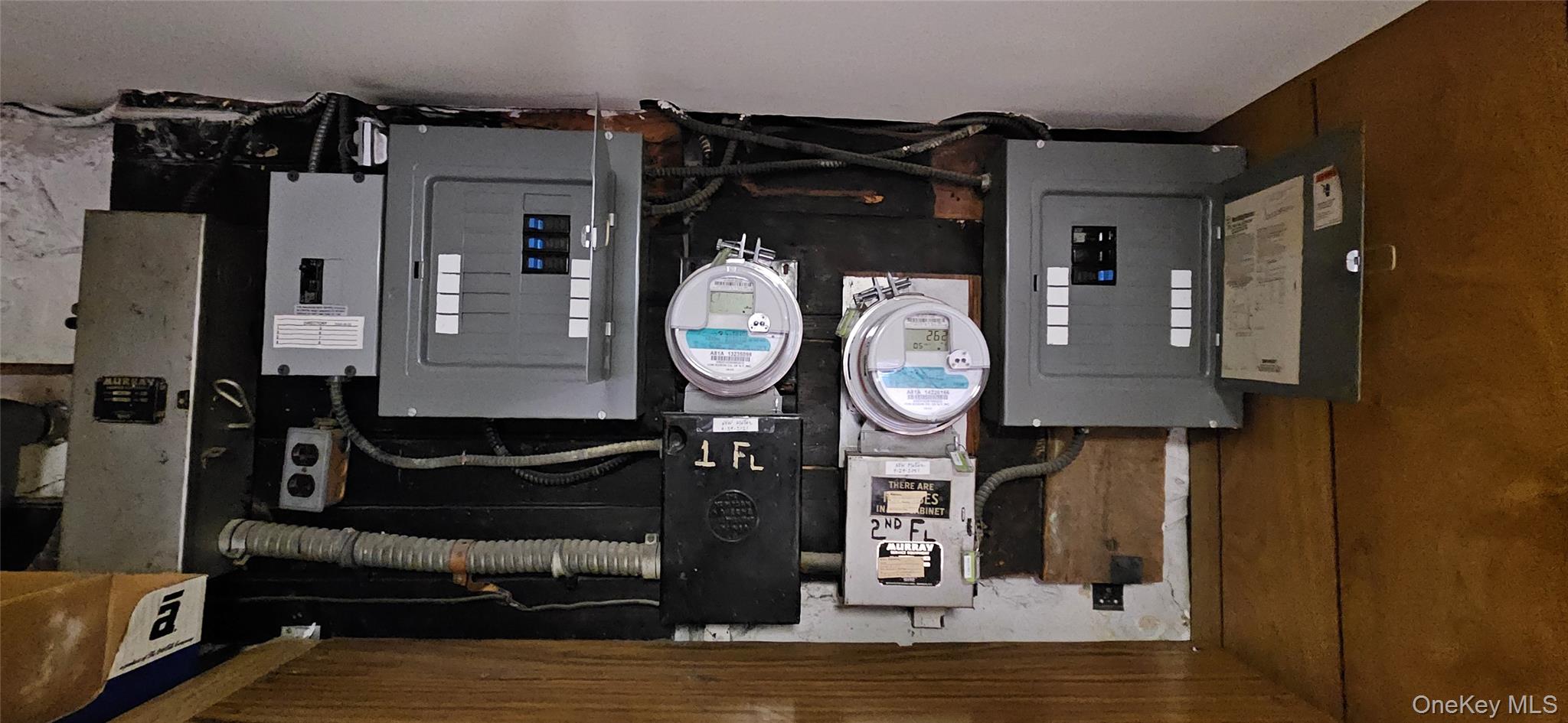 7854 75th Street, Glendale, NY 11385