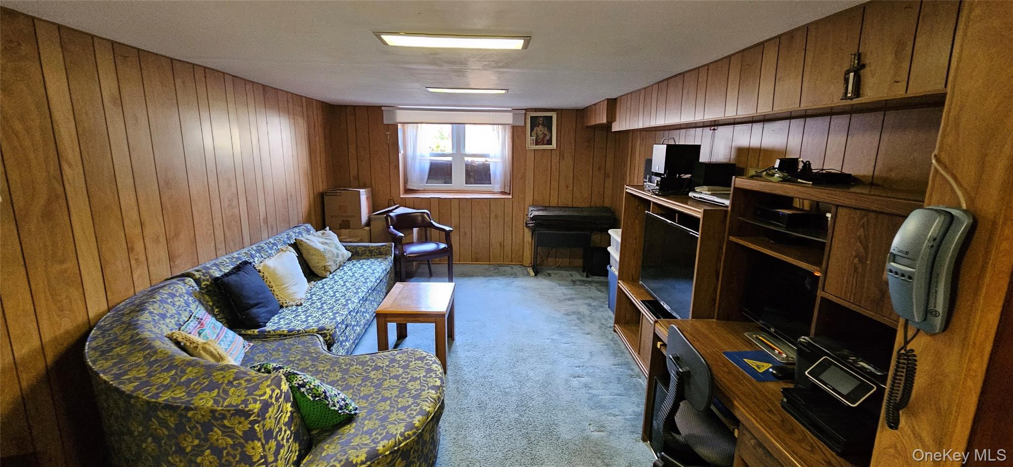 7854 75th Street, Glendale, NY 11385