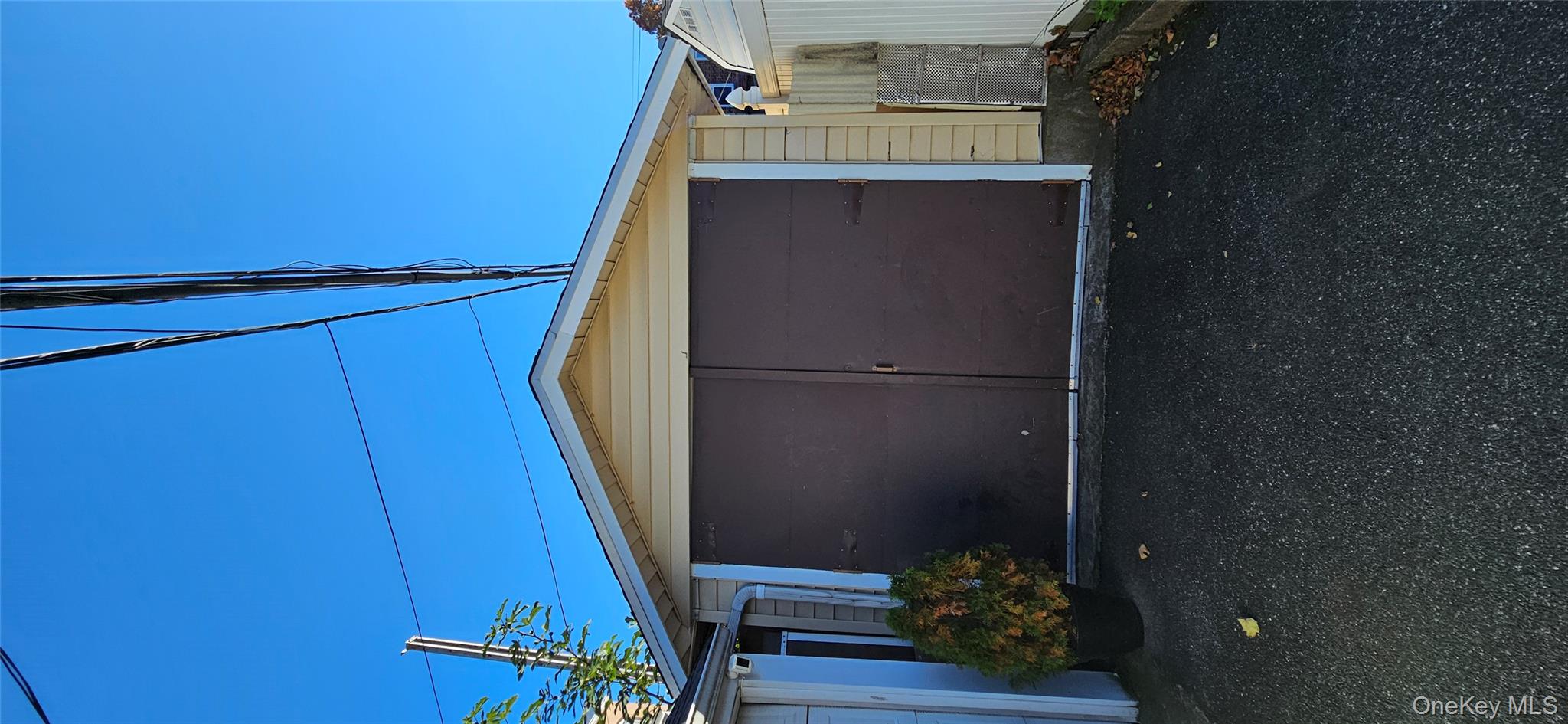 7854 75th Street, Glendale, NY 11385