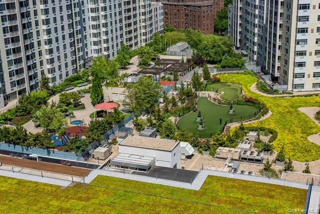 13101 40th Road # 19P, Flushing, NY 11354