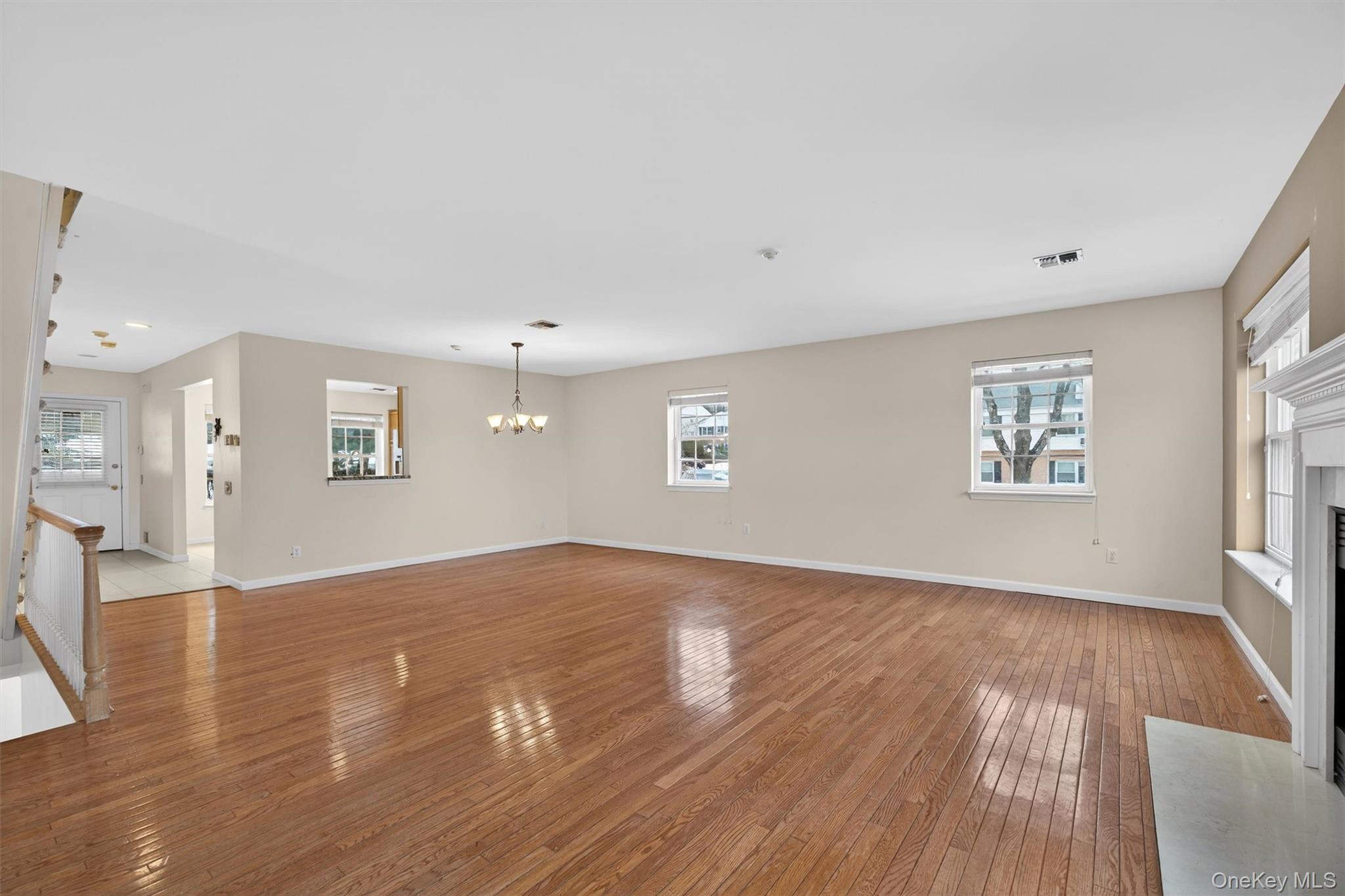 77 Jamie Court, Suffern, NY 10901