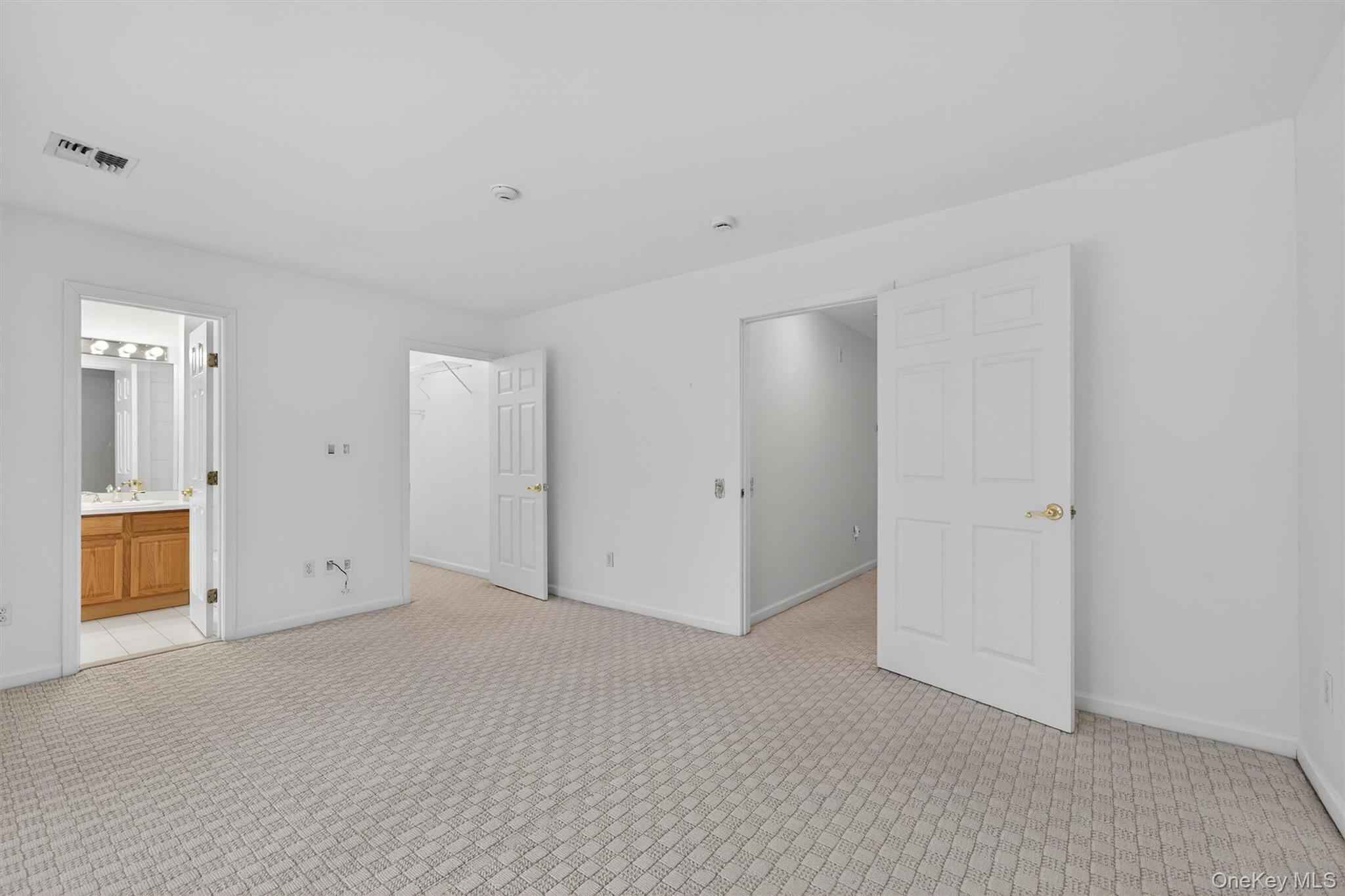 77 Jamie Court, Suffern, NY 10901