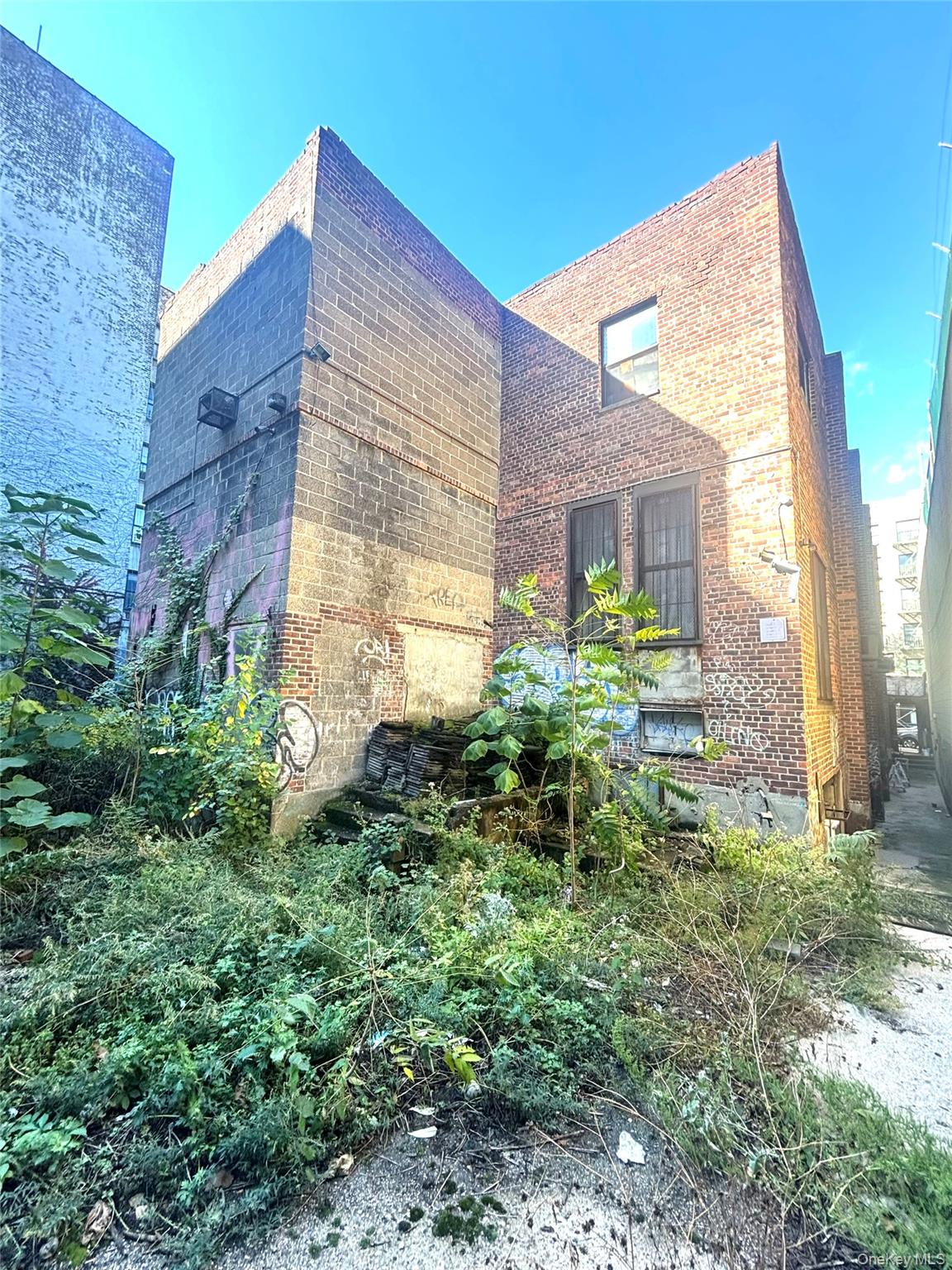 1570 Walton Avenue, Bronx, NY 10452