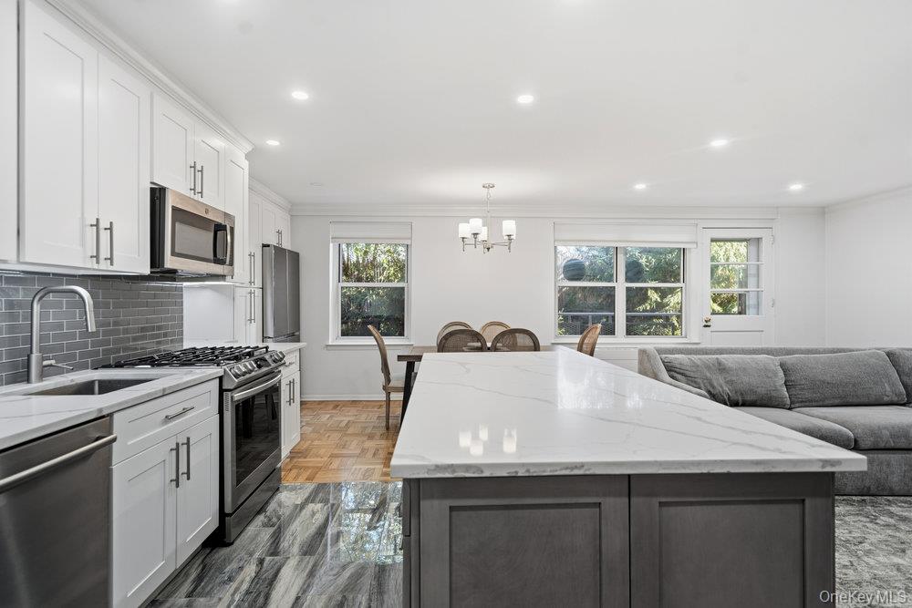 125 Main Street # 1T, Port Washington, NY 11050