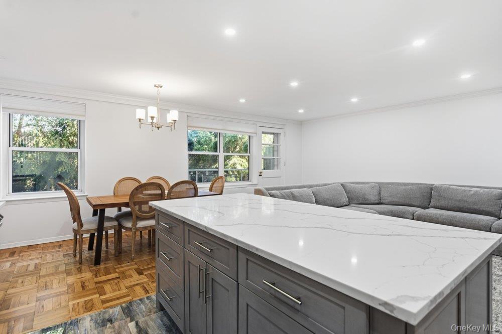 125 Main Street # 1T, Port Washington, NY 11050