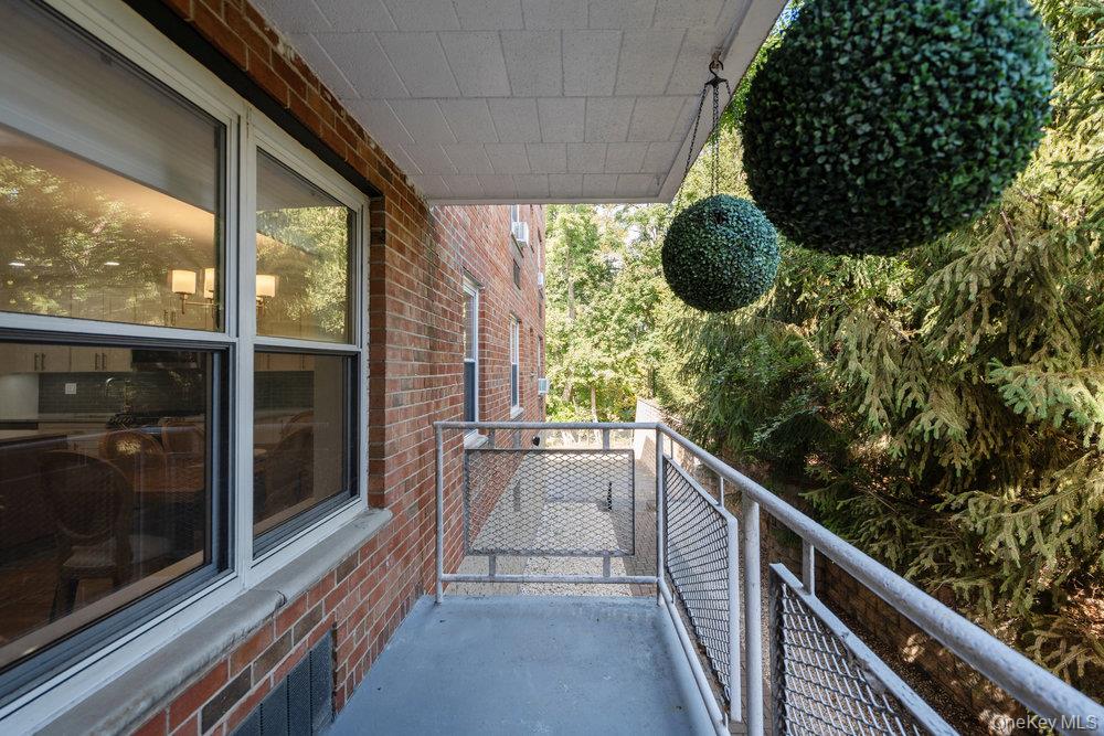 125 Main Street # 1T, Port Washington, NY 11050