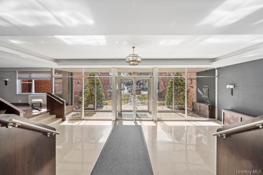 125 Main Street # 1T, Port Washington, NY 11050