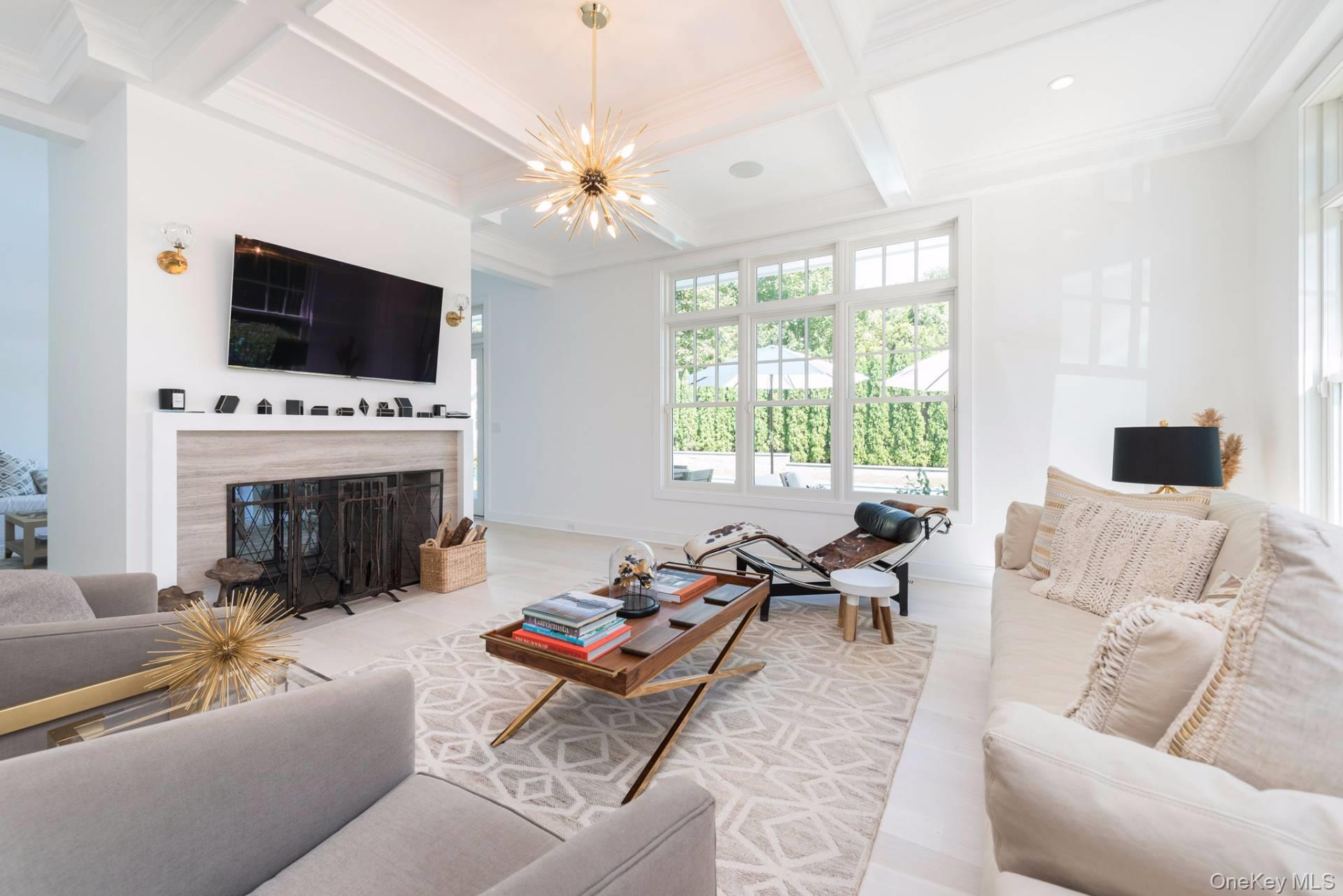 35 Huntington Lane, Southampton, NY 11976