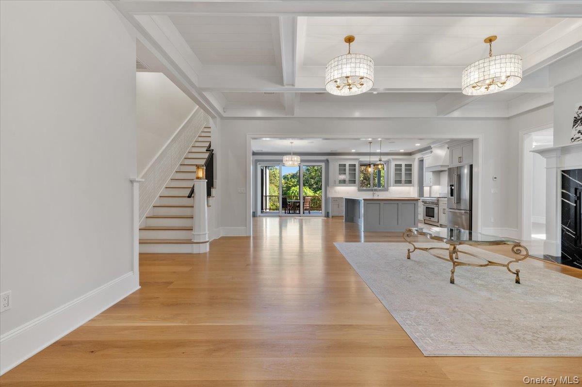 17 Moriches Avenue, East Moriches, NY 11940