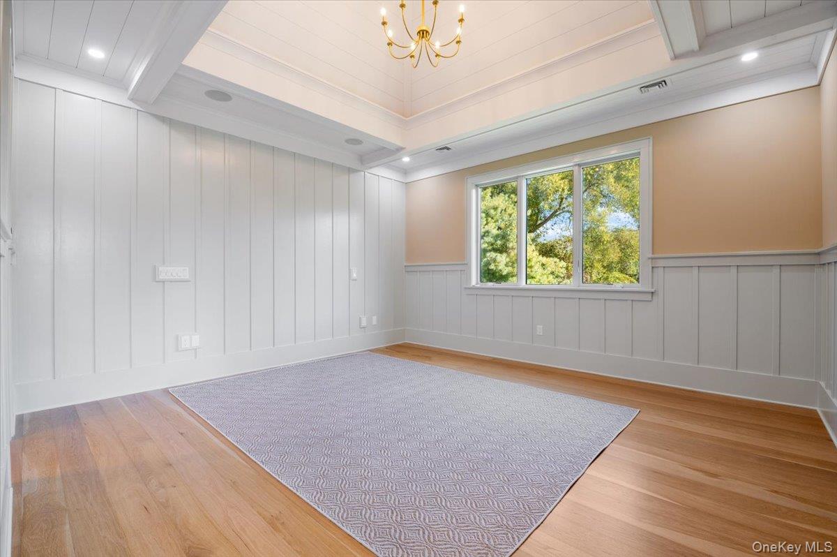 17 Moriches Avenue, East Moriches, NY 11940