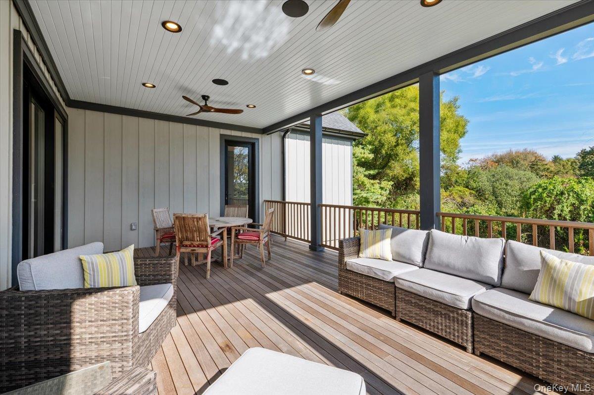 17 Moriches Avenue, East Moriches, NY 11940