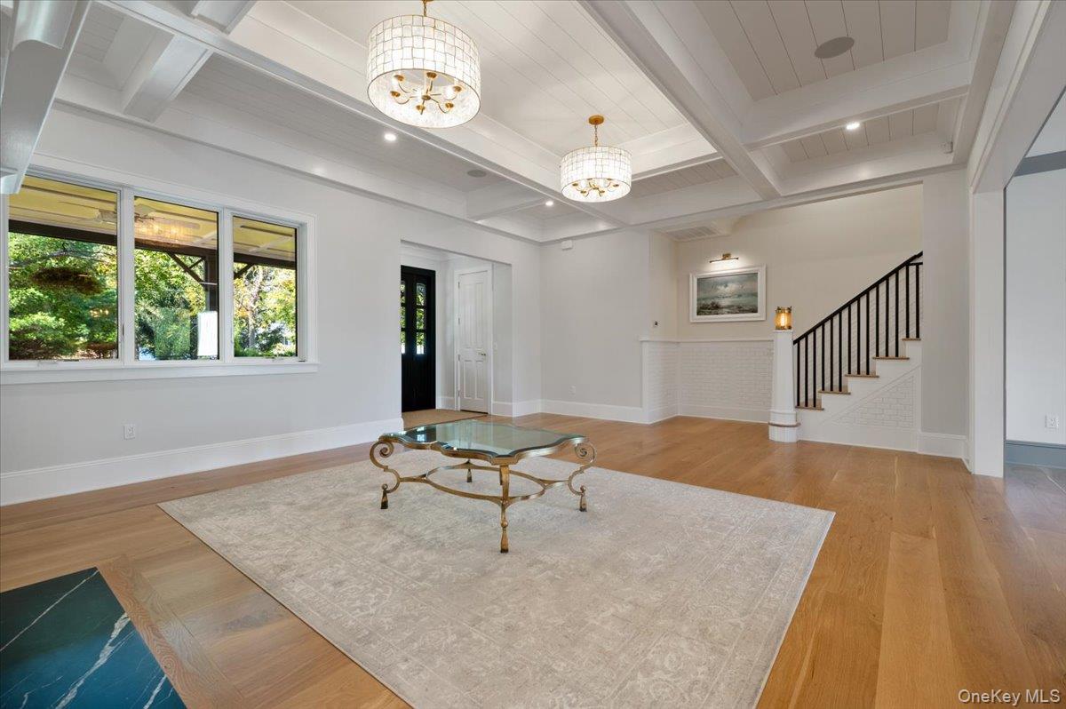 17 Moriches Avenue, East Moriches, NY 11940