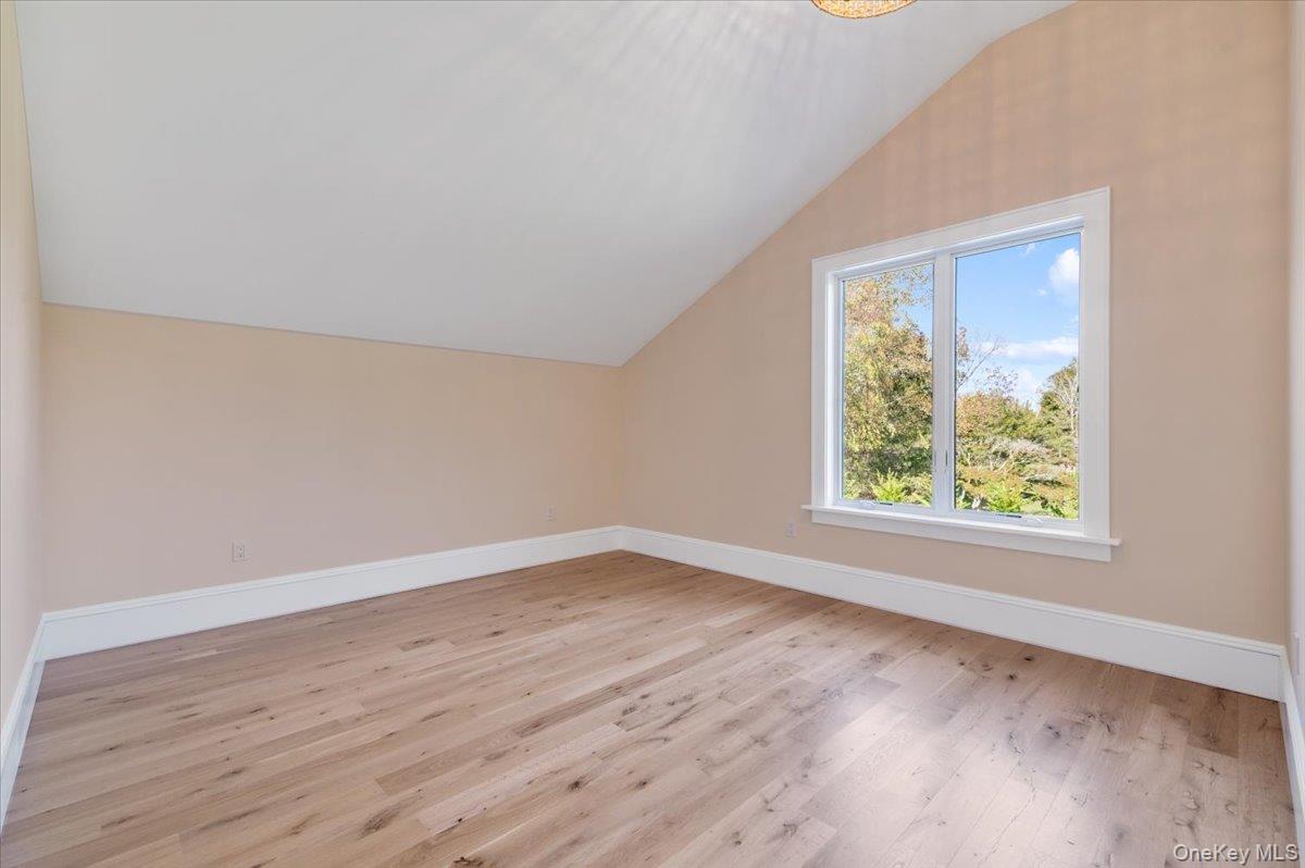 17 Moriches Avenue, East Moriches, NY 11940