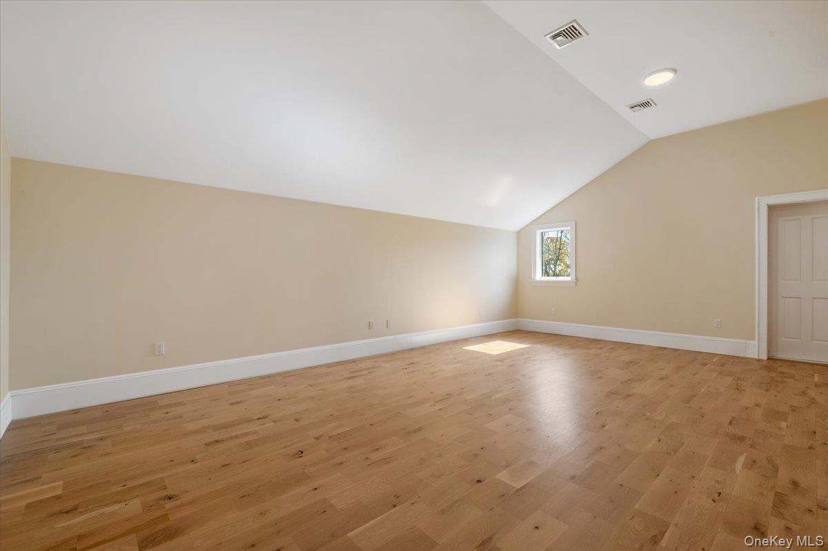 17 Moriches Avenue, East Moriches, NY 11940