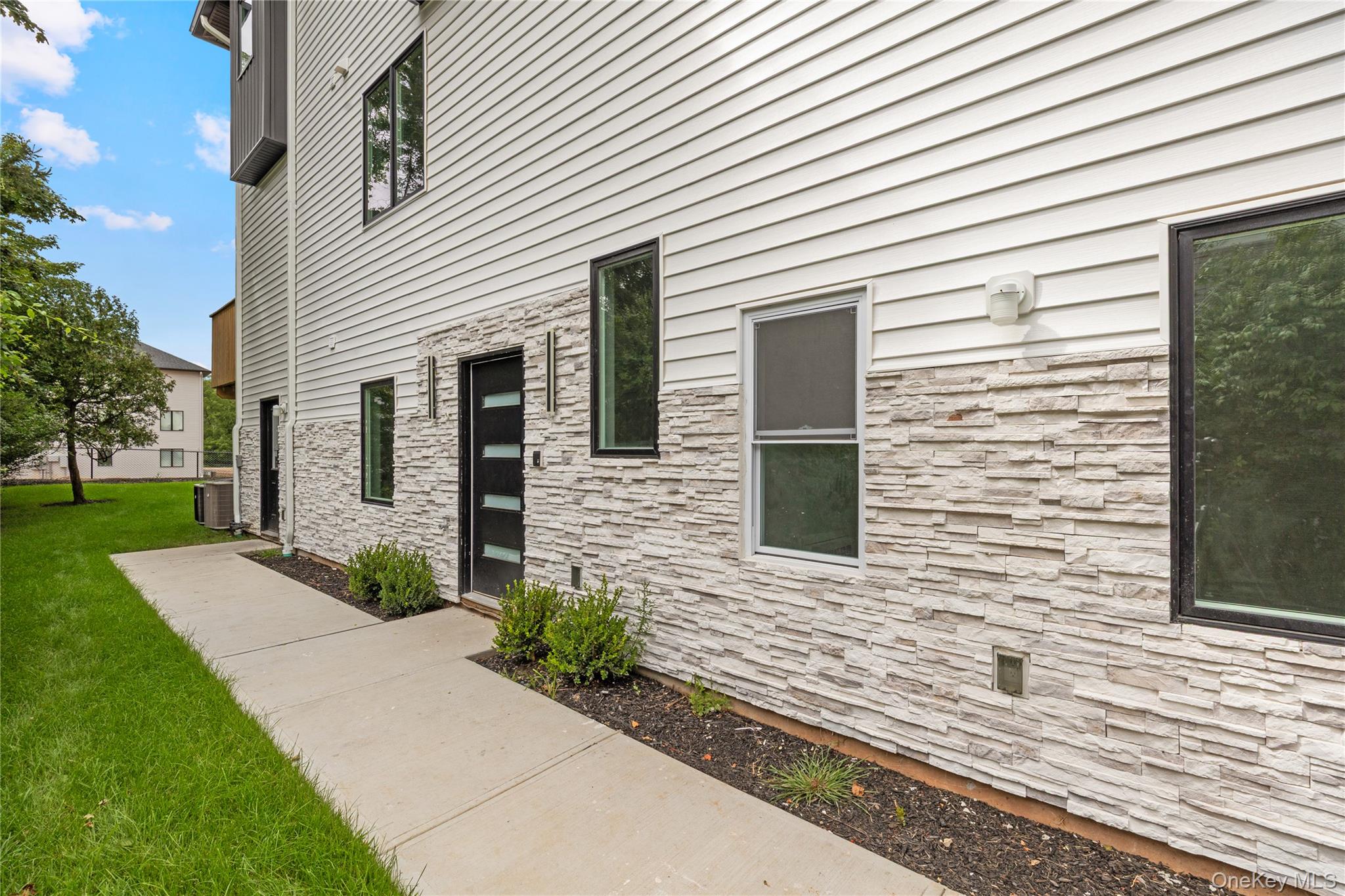 115 S Madison Avenue # 111, Spring Valley, NY 10977