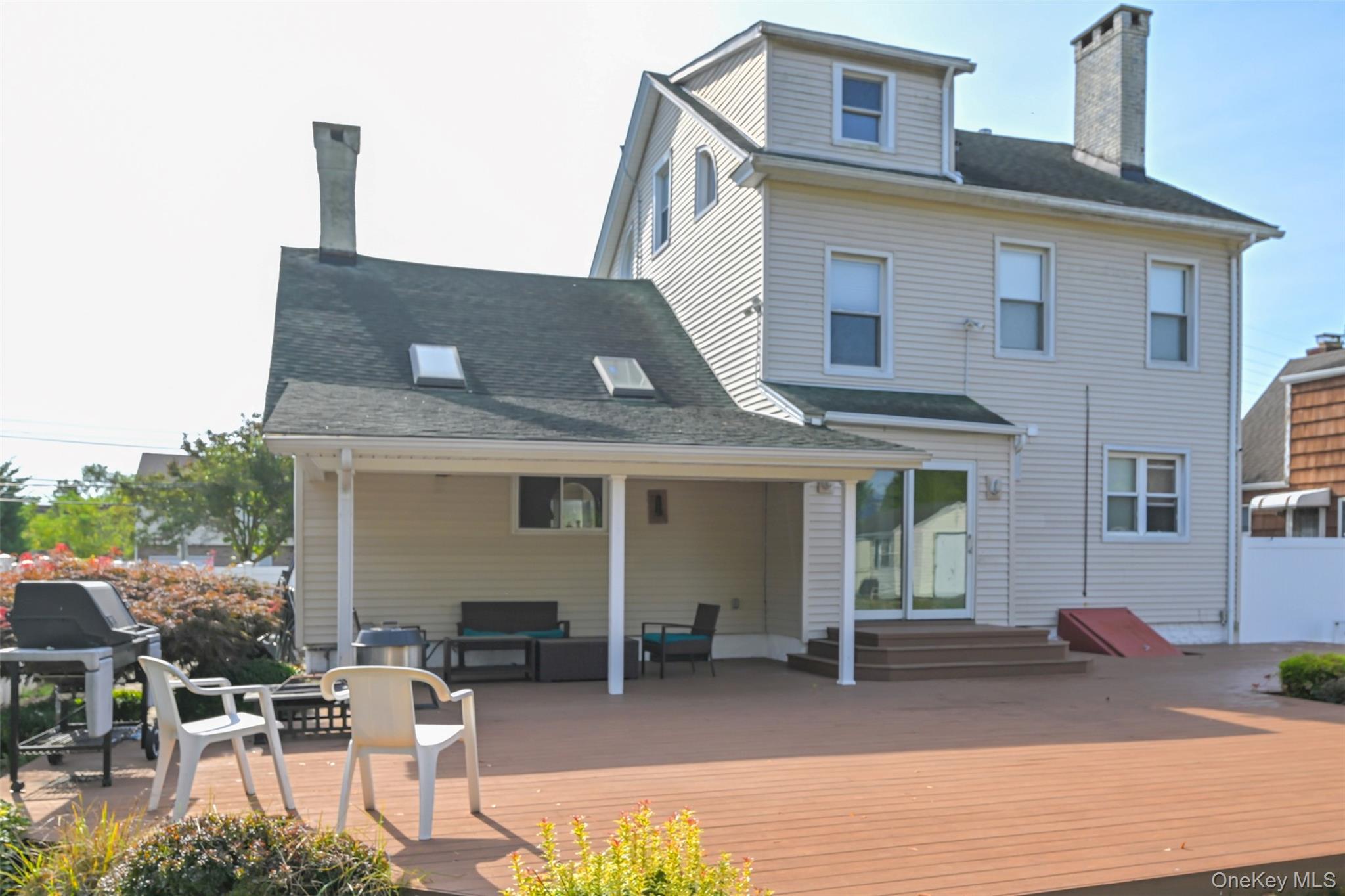 160 Bedford Avenue, Merrick, NY 11566