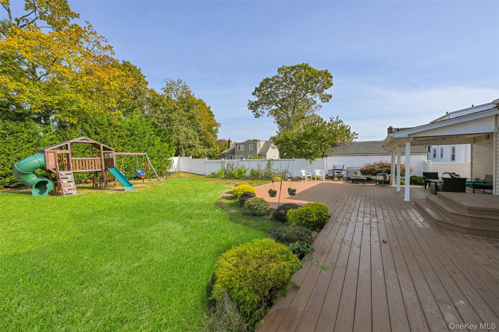 160 Bedford Avenue, Merrick, NY 11566