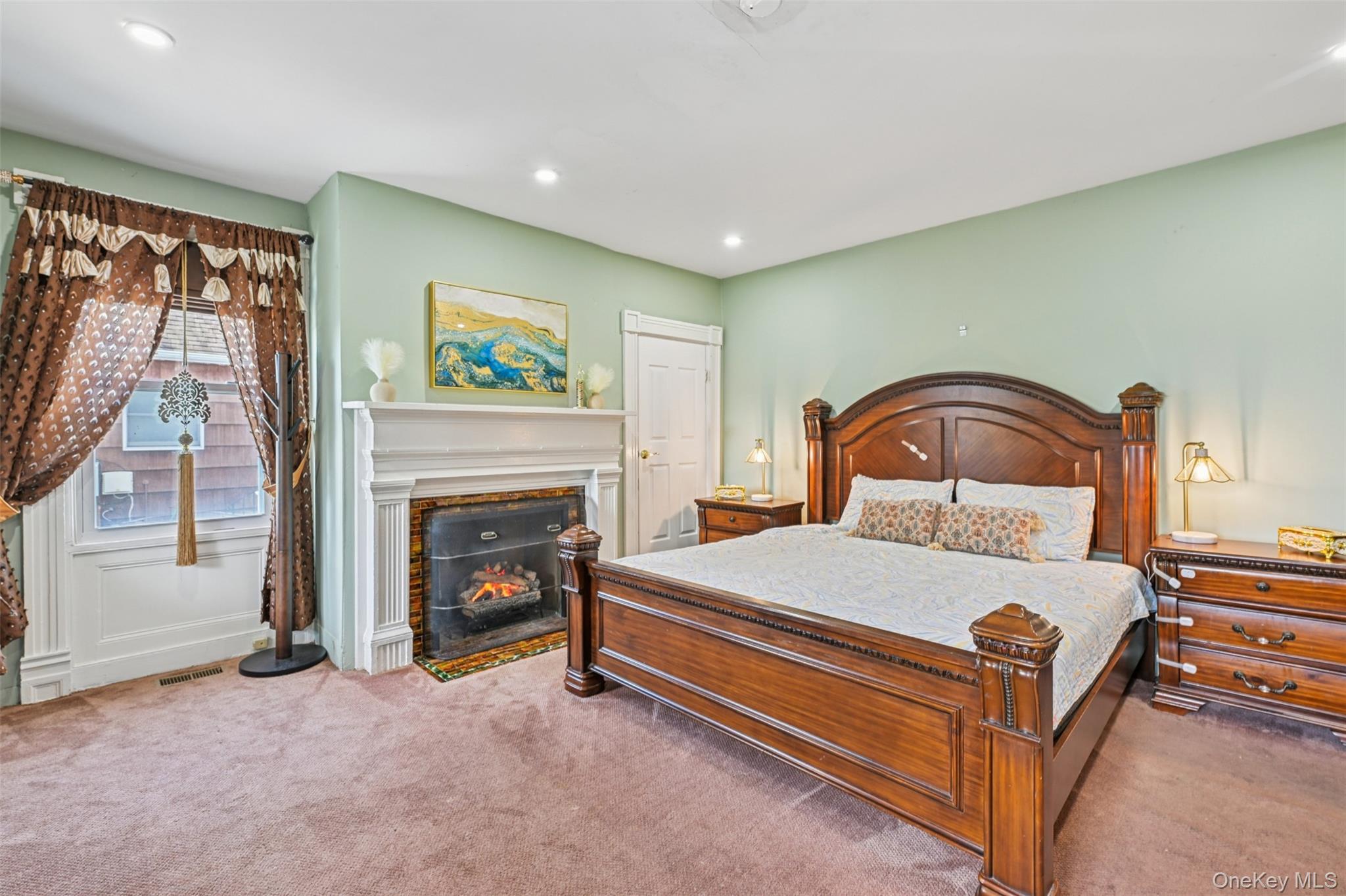 160 Bedford Avenue, Merrick, NY 11566