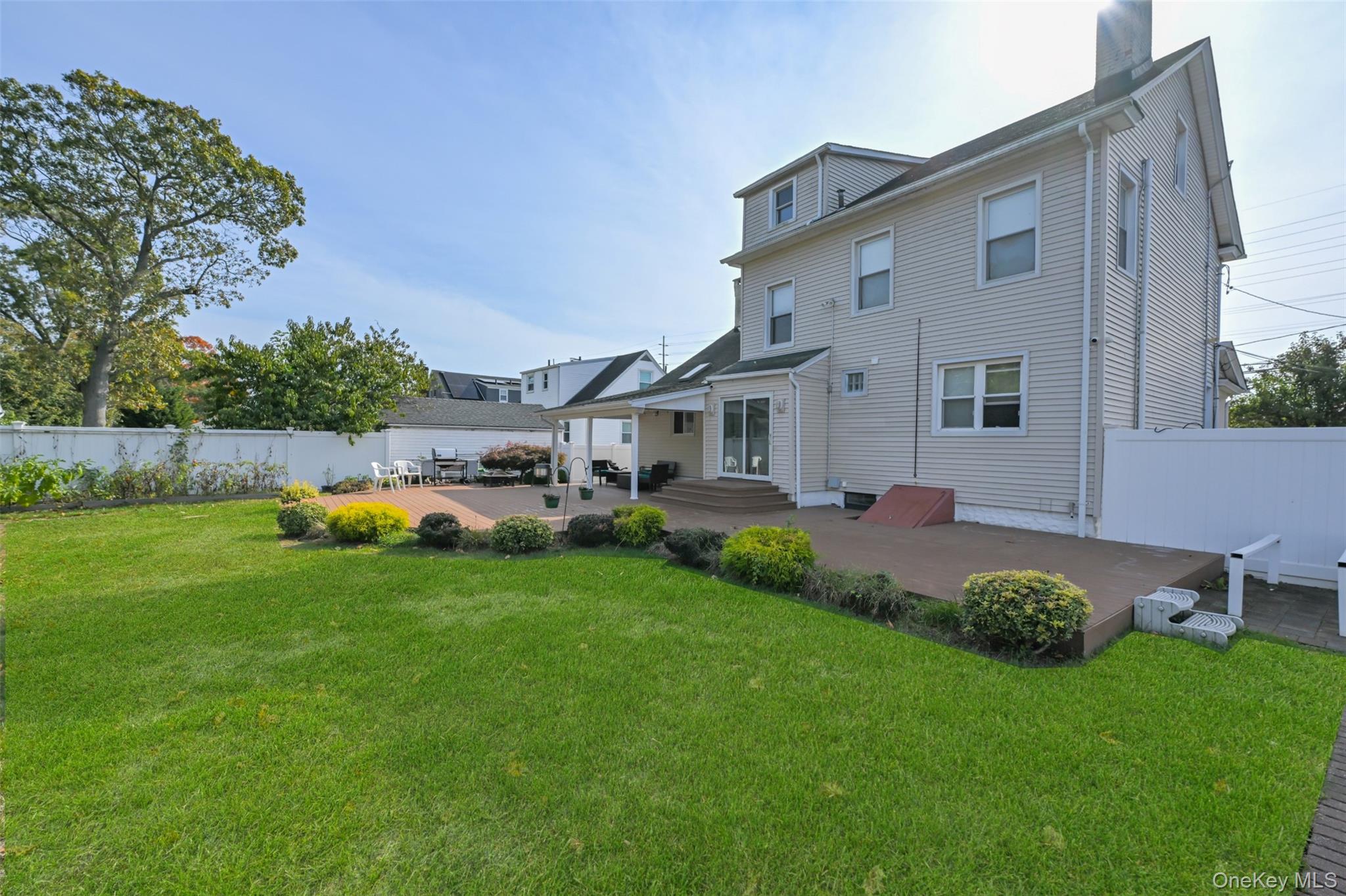 160 Bedford Avenue, Merrick, NY 11566