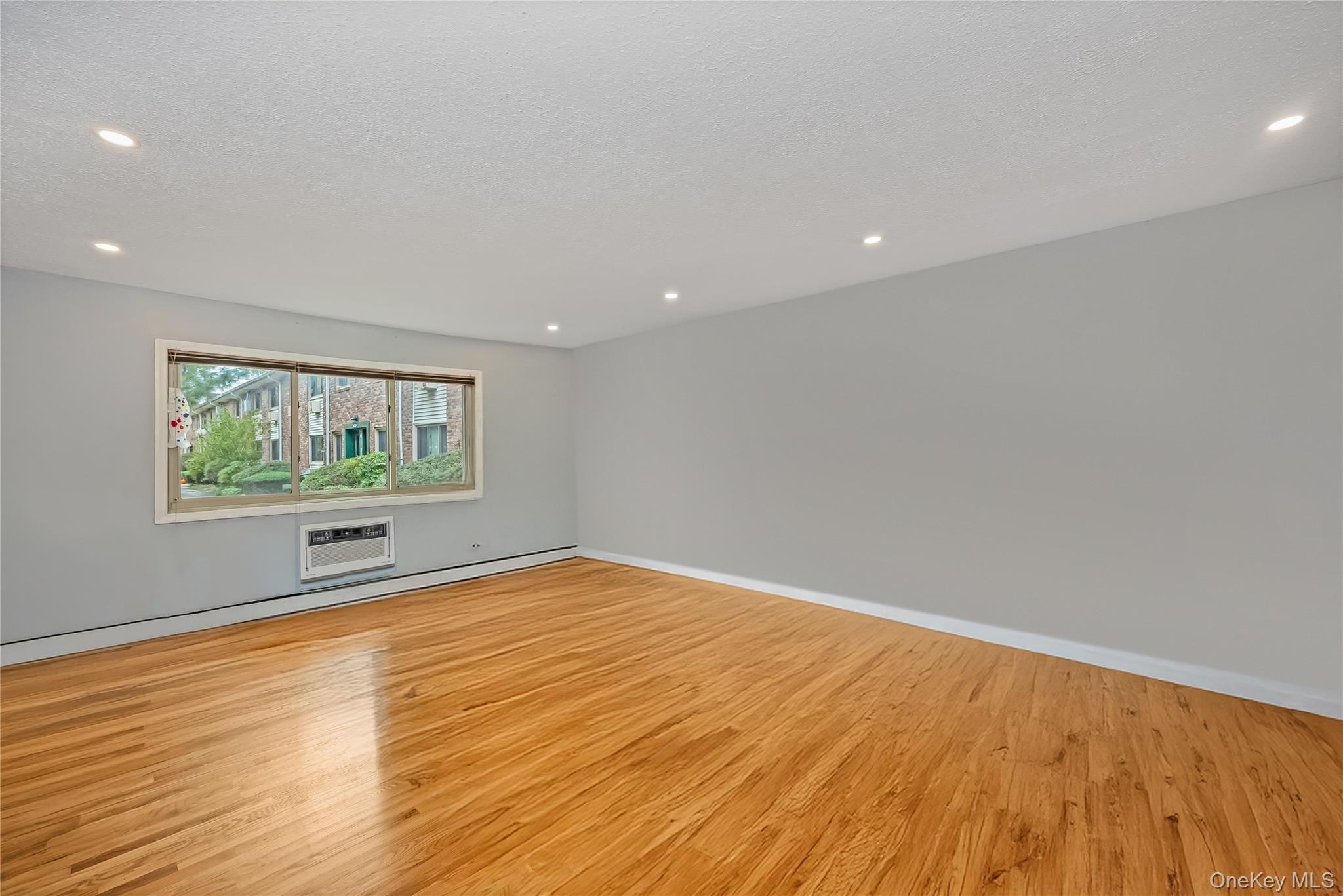 2449 Union Blvd # #21A, Islip, NY 11751