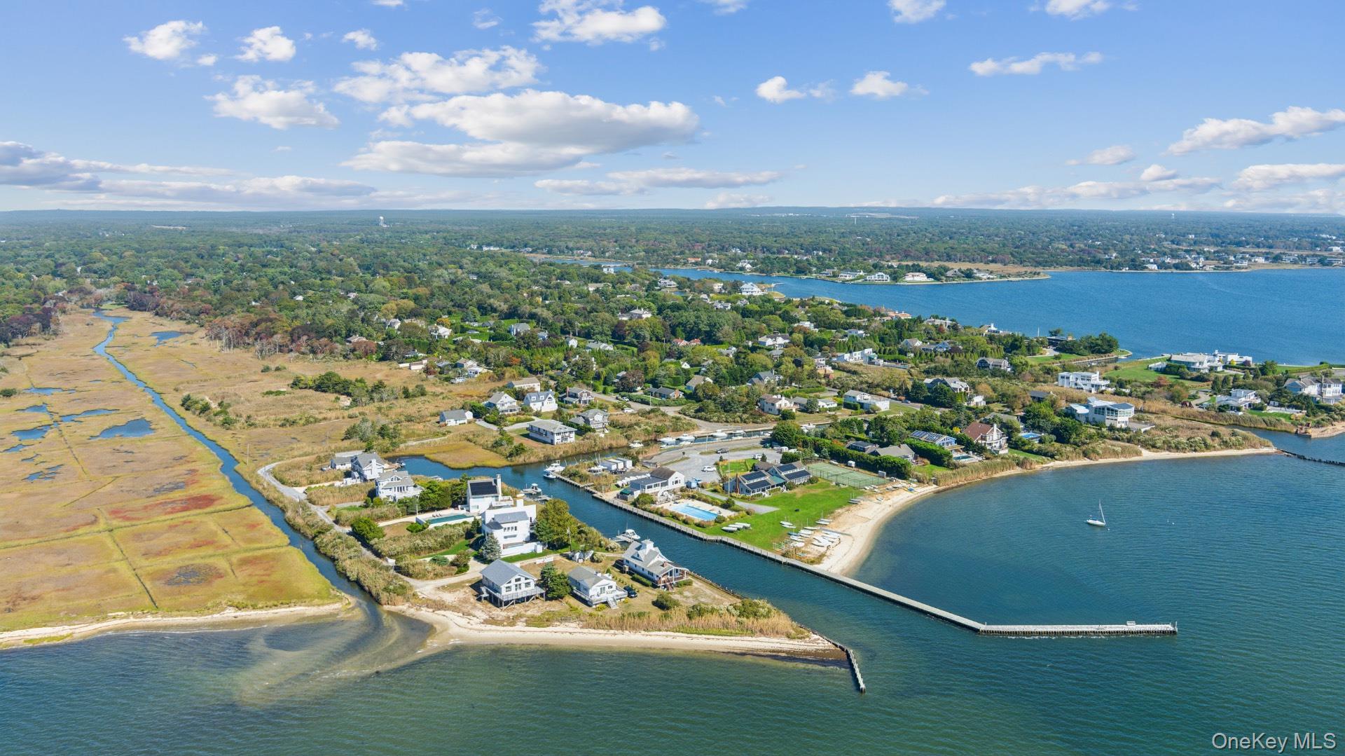 14 Bayview Road, Remsenburg, NY 11960