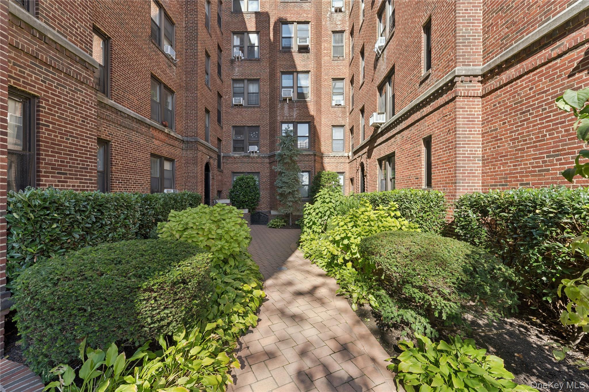 115 25 84th Avenue # 5L, Kew Garden Hills, NY 11418