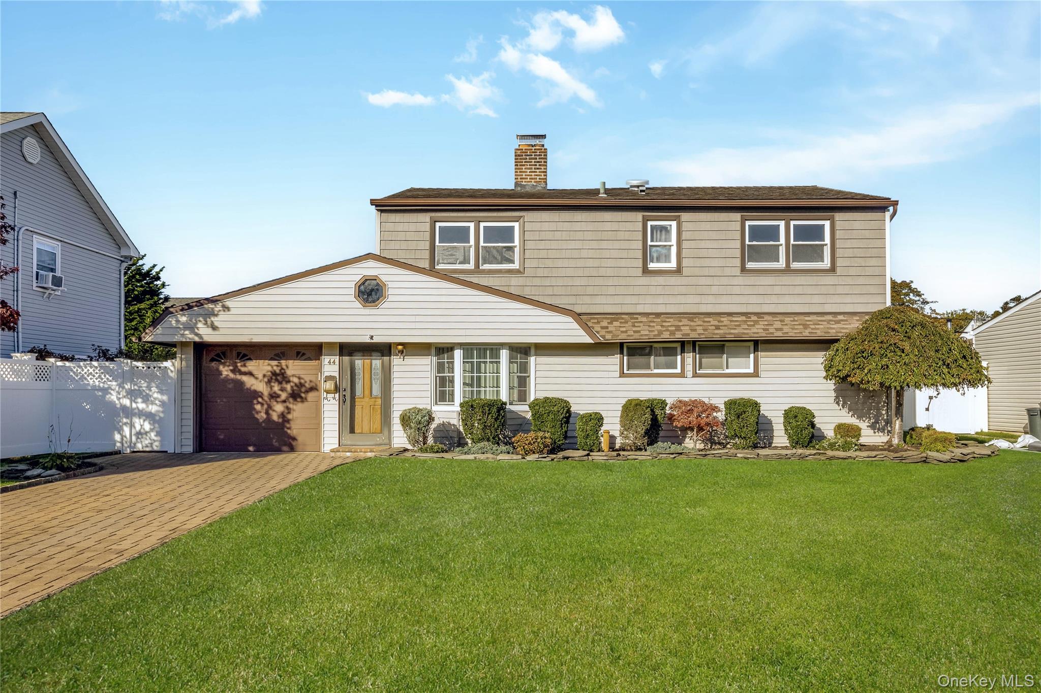 44 Sparrow Lane, Levittown, NY 11756