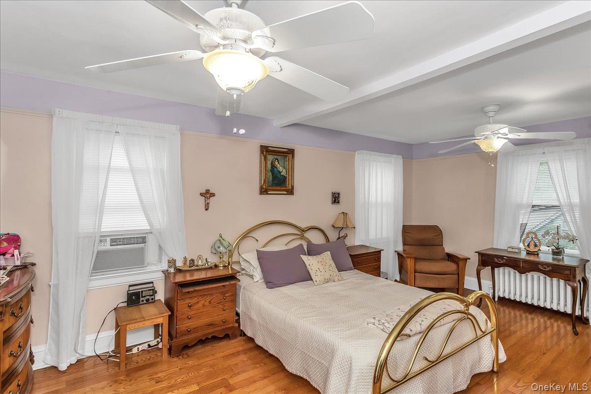 21 Hayden Avenue, Great Neck, NY 11024