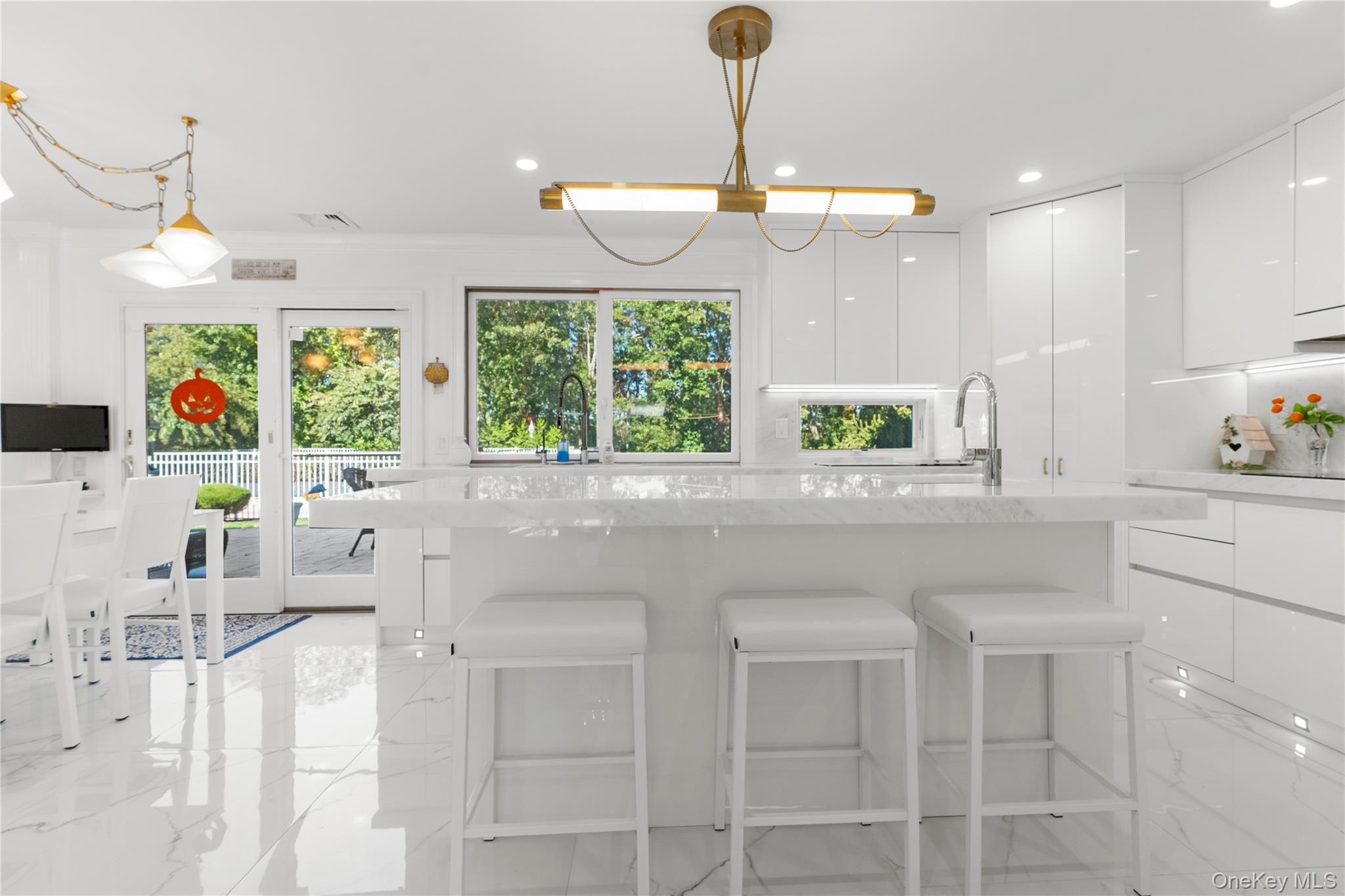 28 Annandale Road, Commack, NY 11725