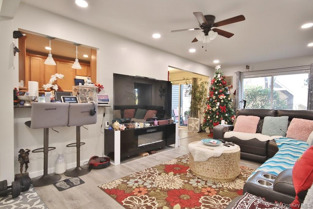 8 Heritage Drive # A, Harriman, NY 10926